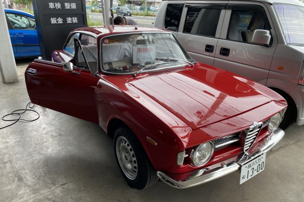 カーフィルムで愛車をドレスアップ！