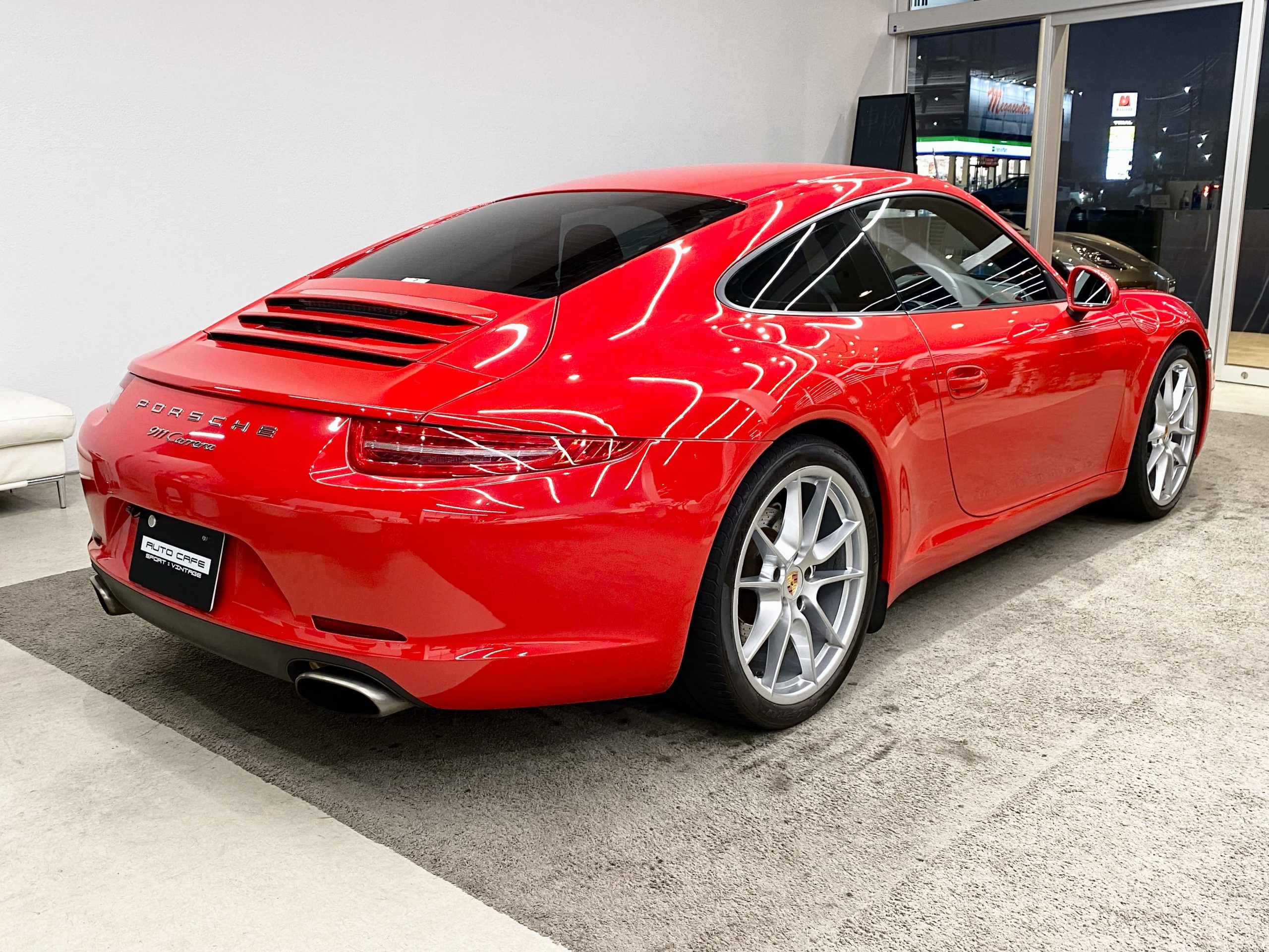 ポルシェ911カレラ（Type991.1）PDK<br>ガーズレッド