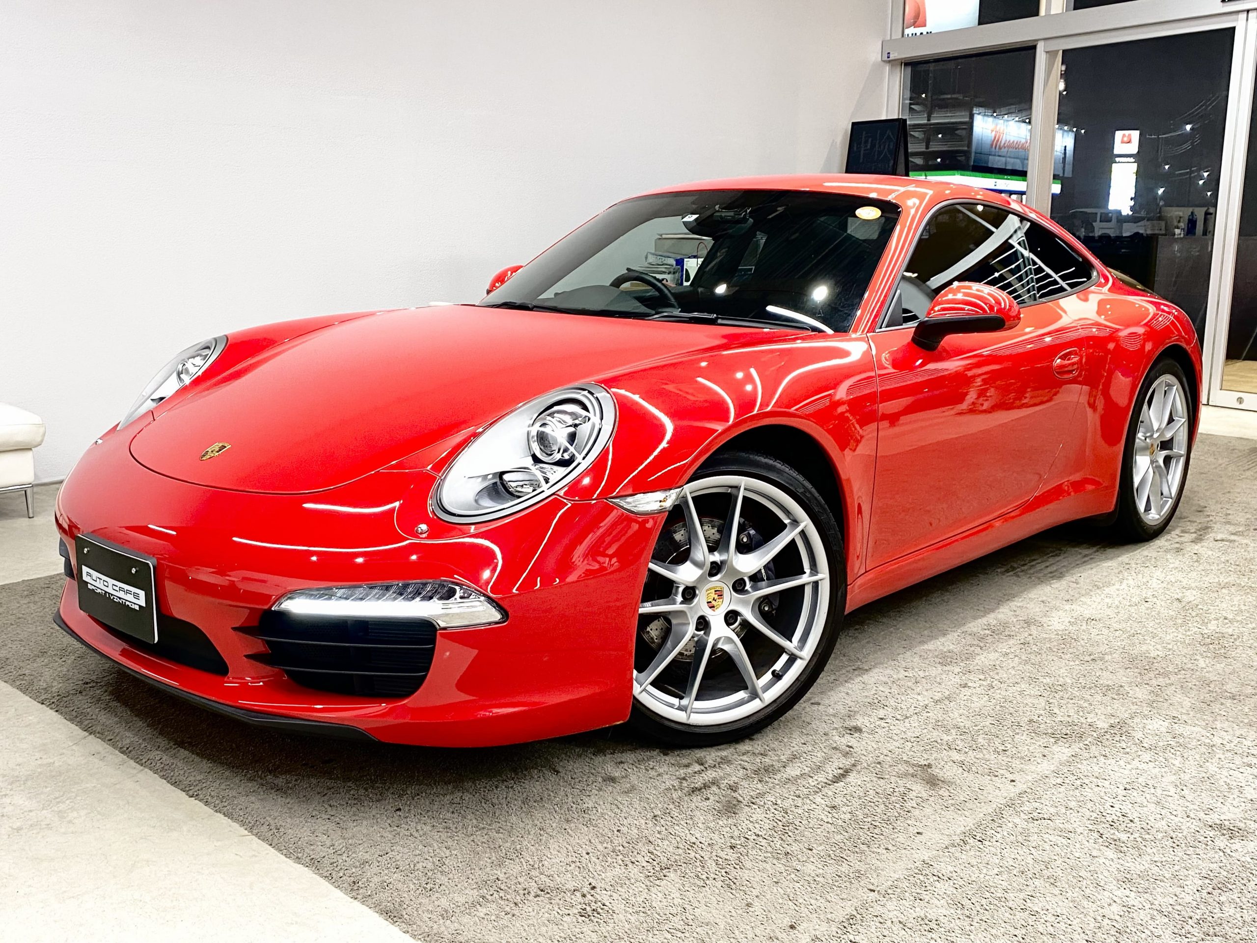 ポルシェ911カレラ（Type991.1）PDK<br>ガーズレッド