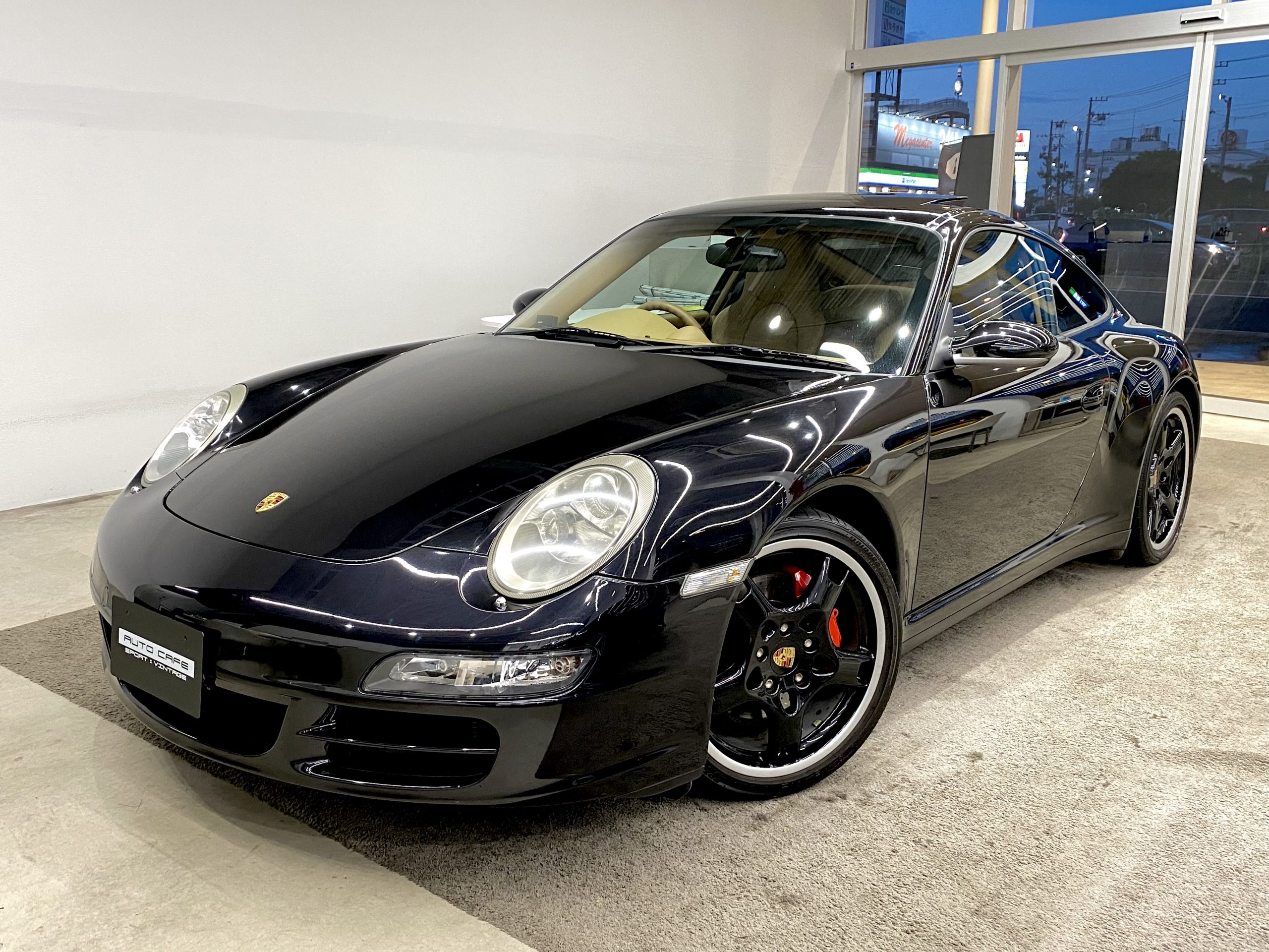 ポルシェ911カレラ4S（Type997）ティプトロニックS<br>バサルトブラックメタリック