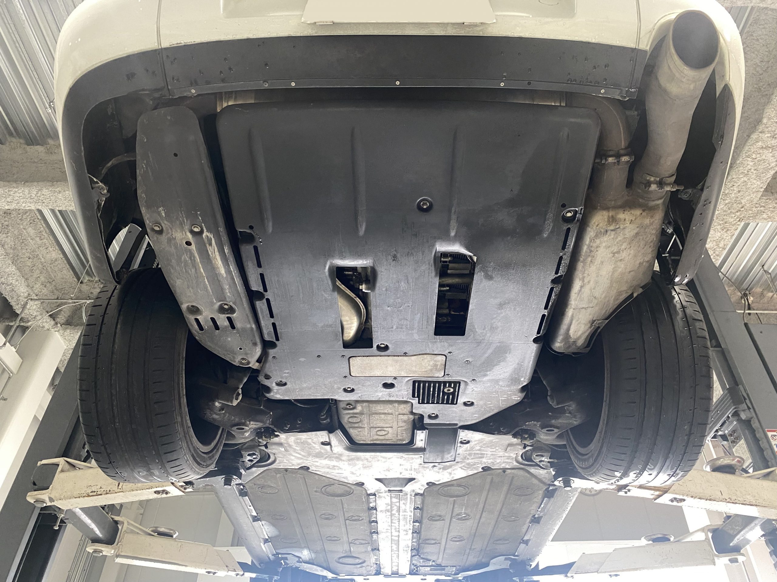 【空冷モデル】ポルシェ911カレラ2（Type964最終）ティプトロニック<br>ホワイト