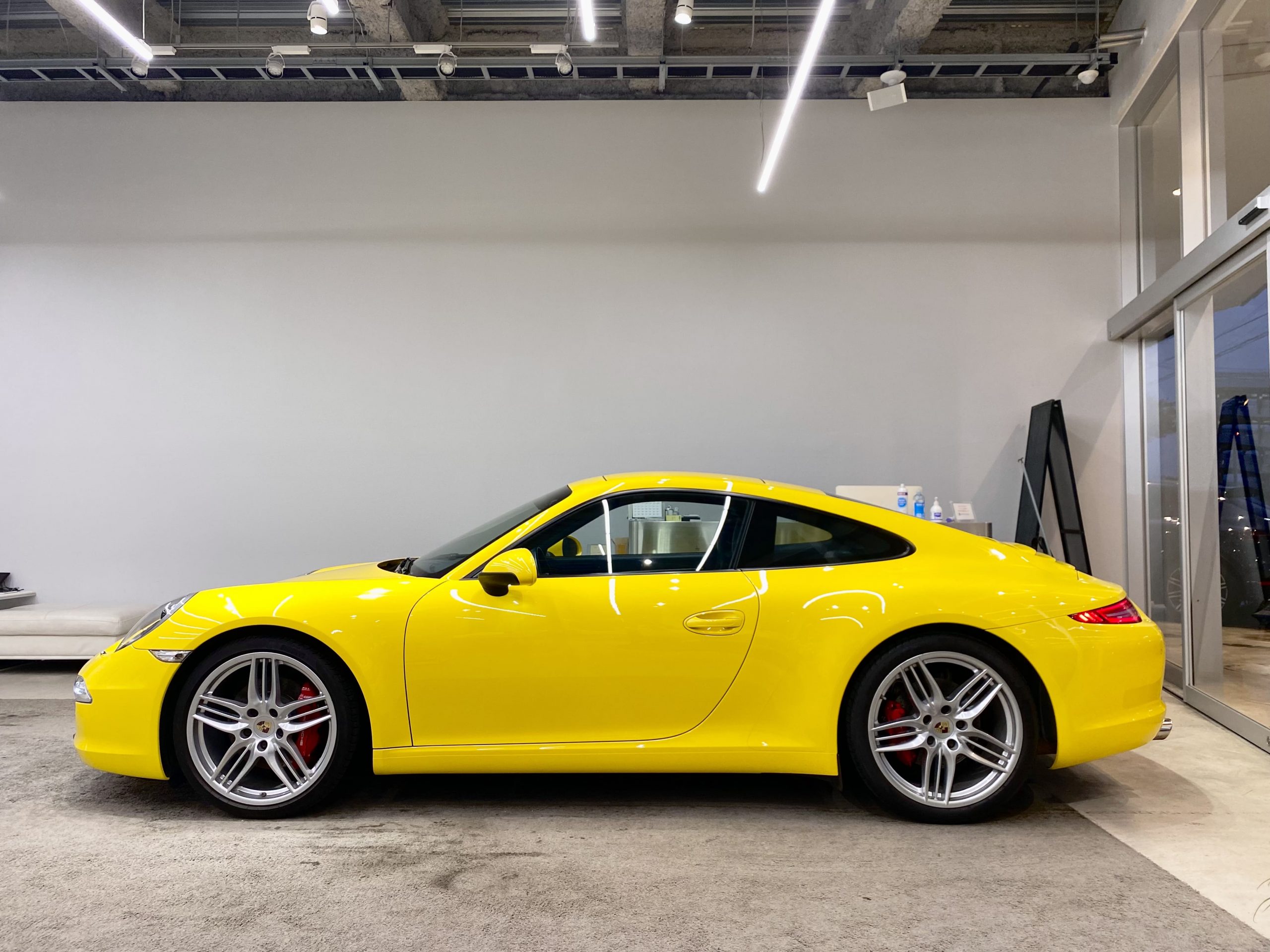 ポルシェ911カレラS（Type991.1）PDK<br>レーシングイエロー