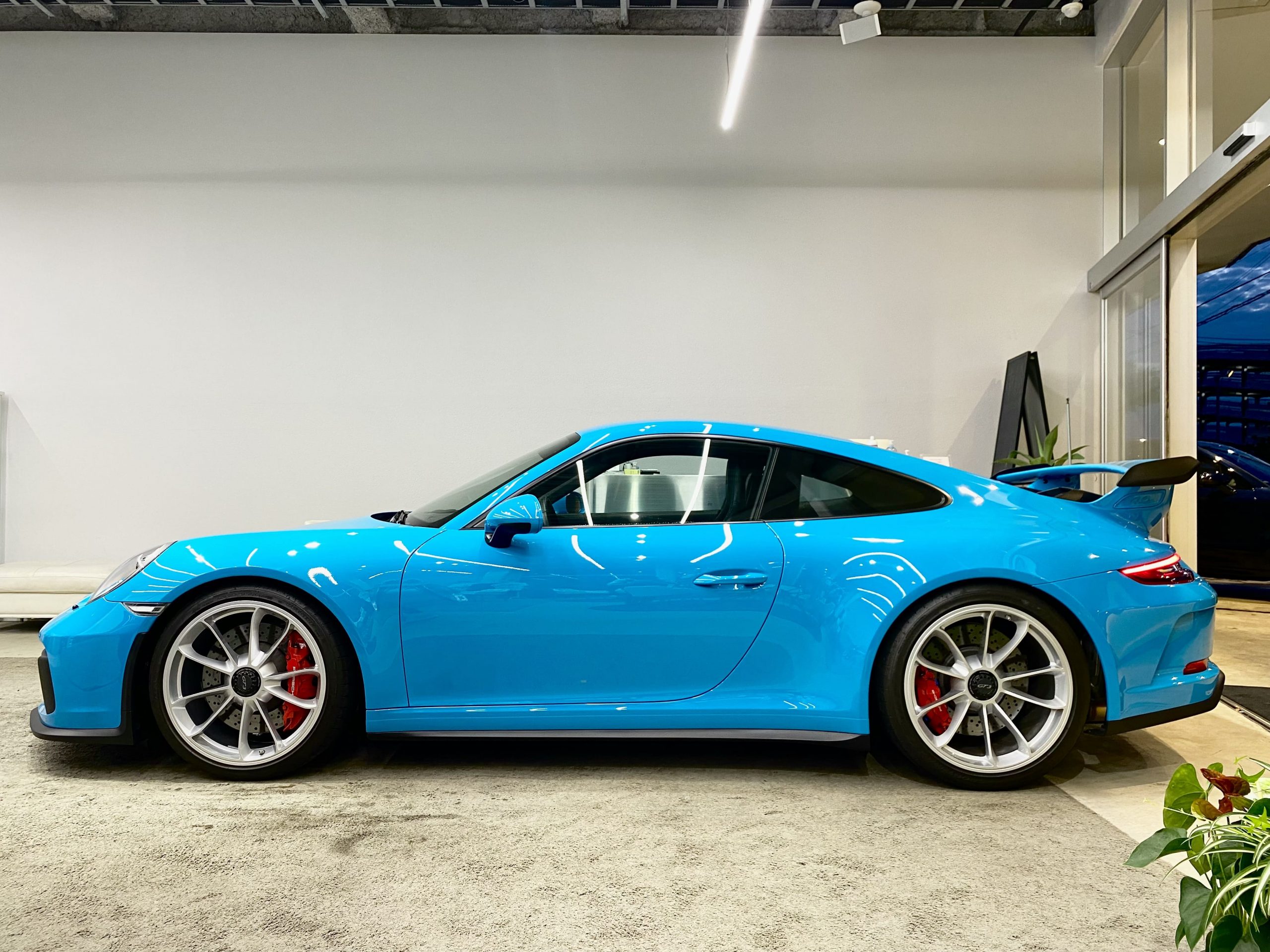 ポルシェ911GT3（Type991.2）6MT<br>マイアミブルー