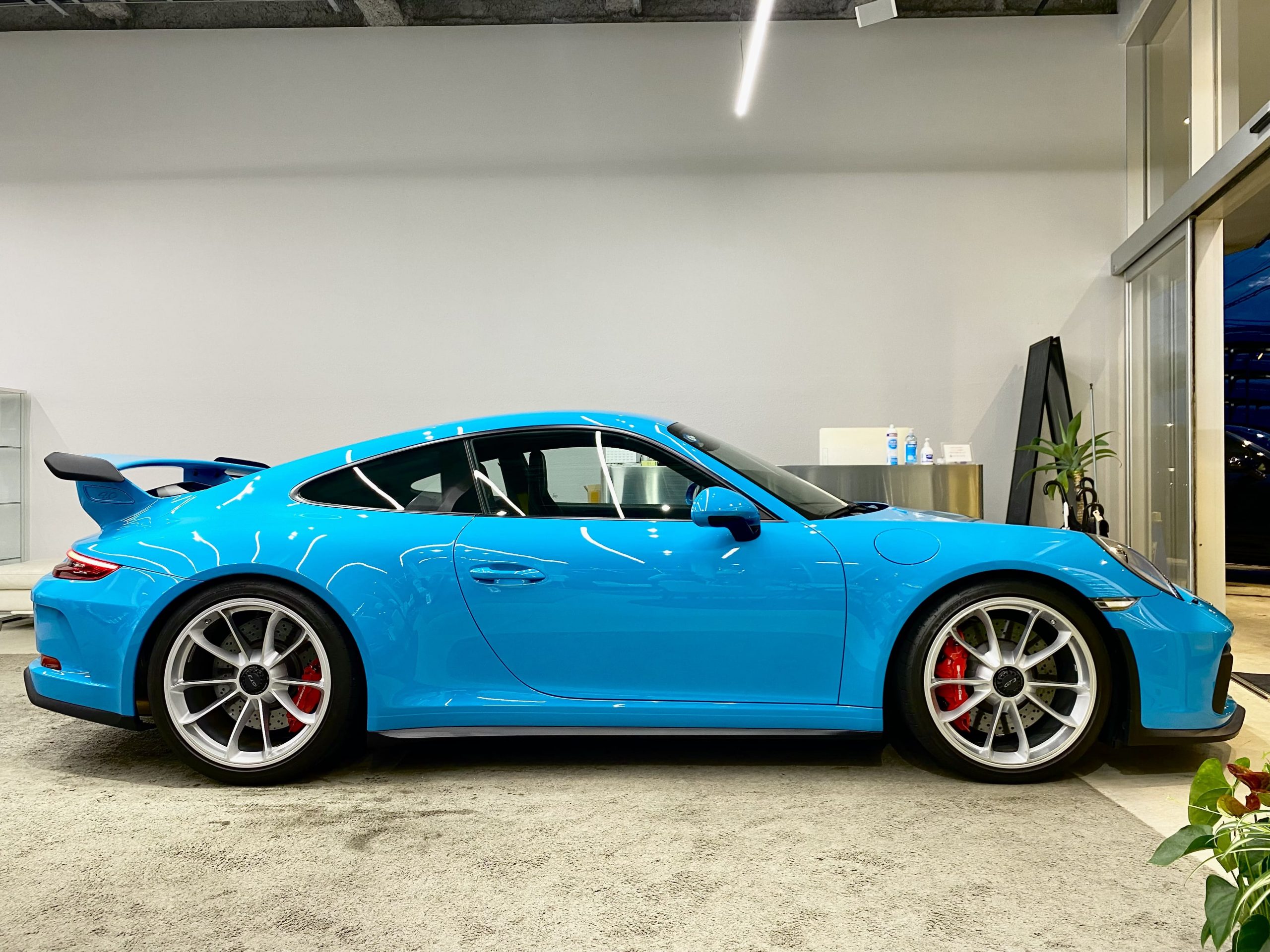 ポルシェ911GT3（Type991.2）6MT<br>マイアミブルー