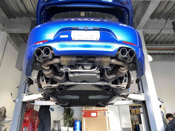 ポルシェ　911カレラ４Sカブリオレ　サファイアブルー