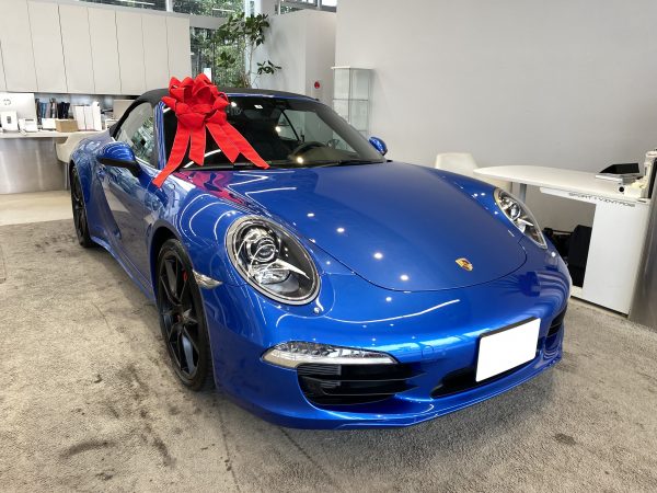 ポルシェ　911カレラ４Sカブリオレ　サファイアブルー