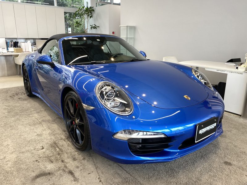 ポルシェ911カレラ4Sカブリオレ（Type991.1）PDK<br>サファイアブルーメタリック/黒幌