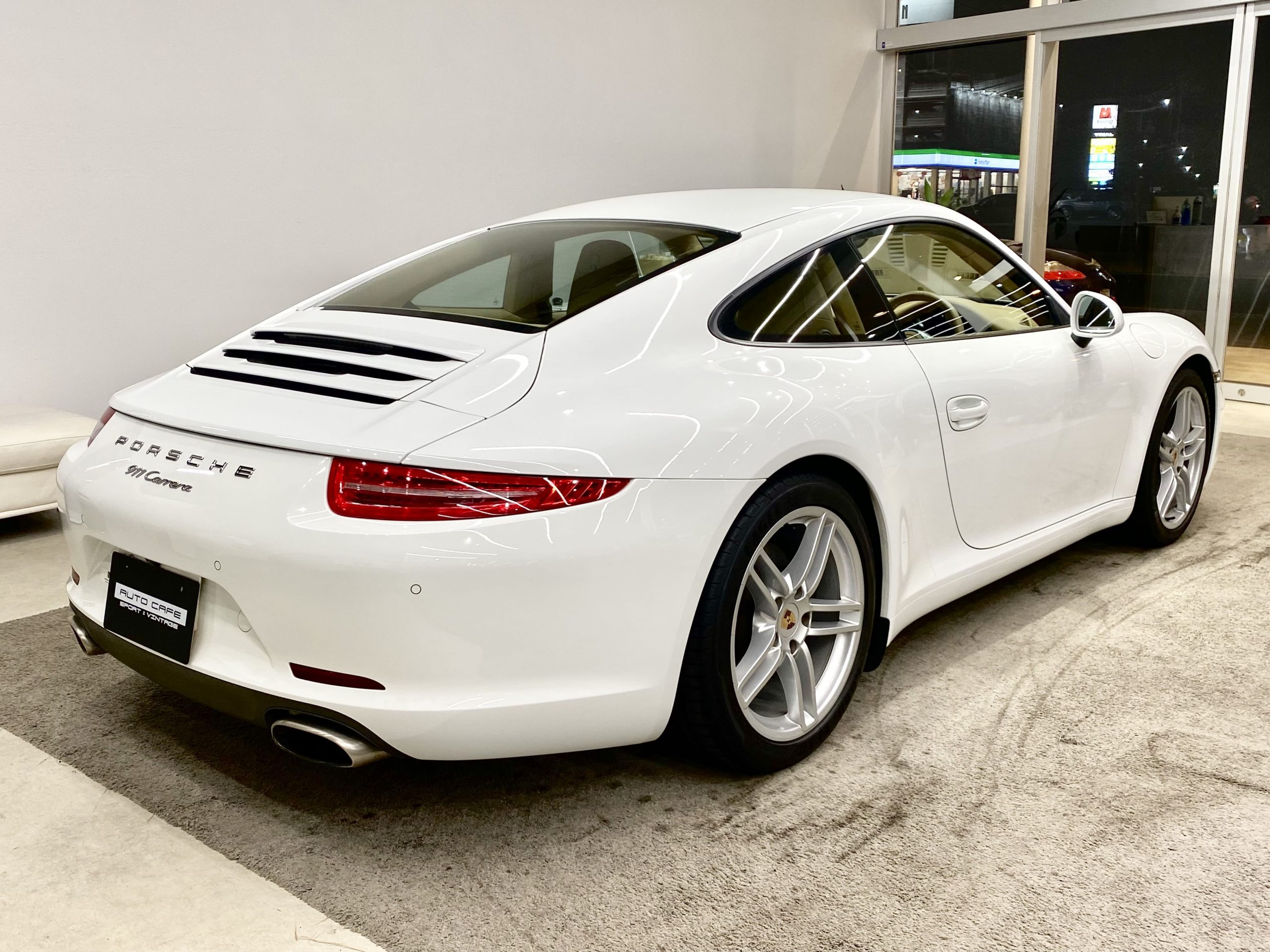 ポルシェ911カレラ（Type991.1）PDK<br>ホワイト