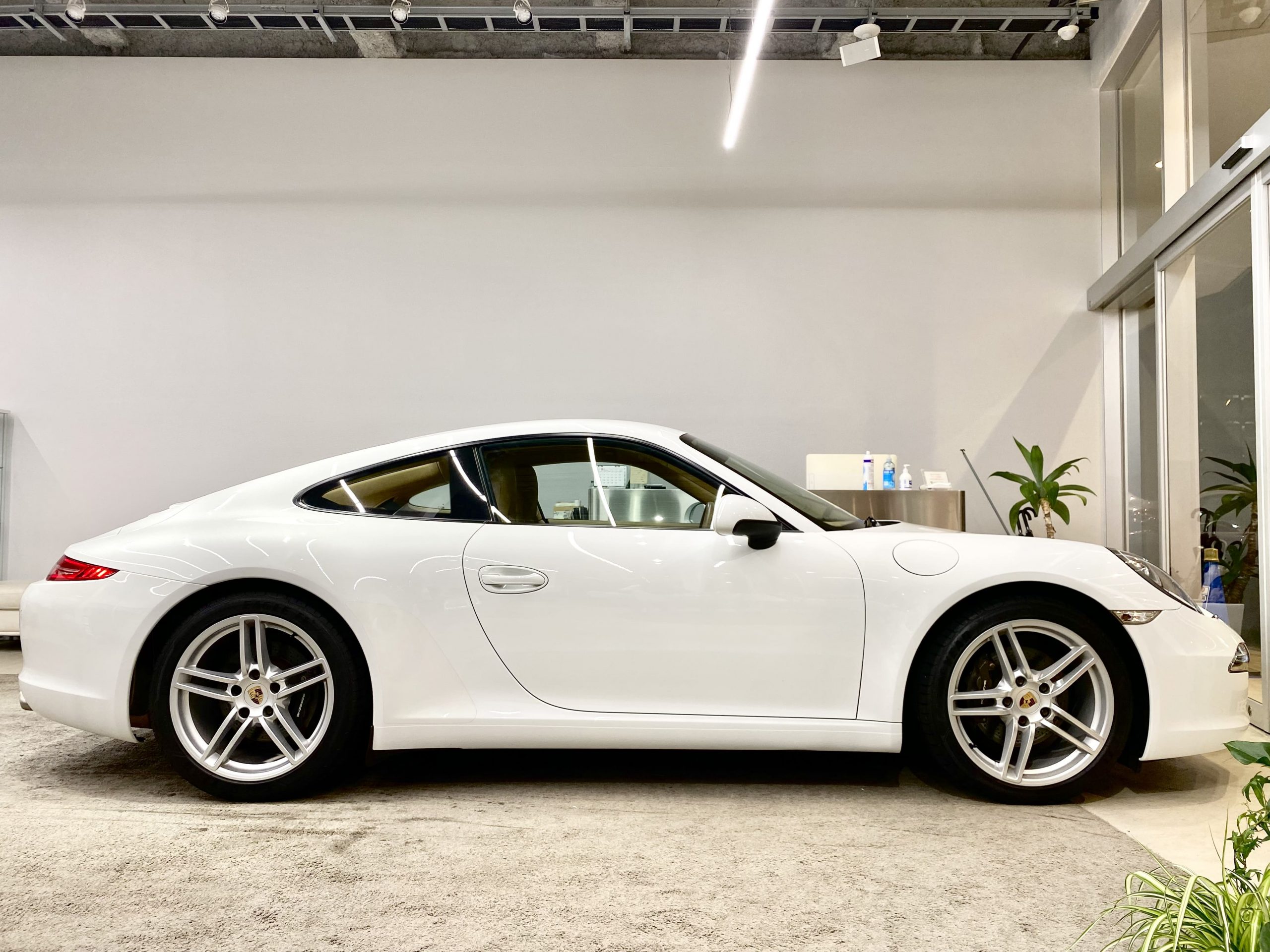 ポルシェ911カレラ（Type991.1）PDK<br>ホワイト