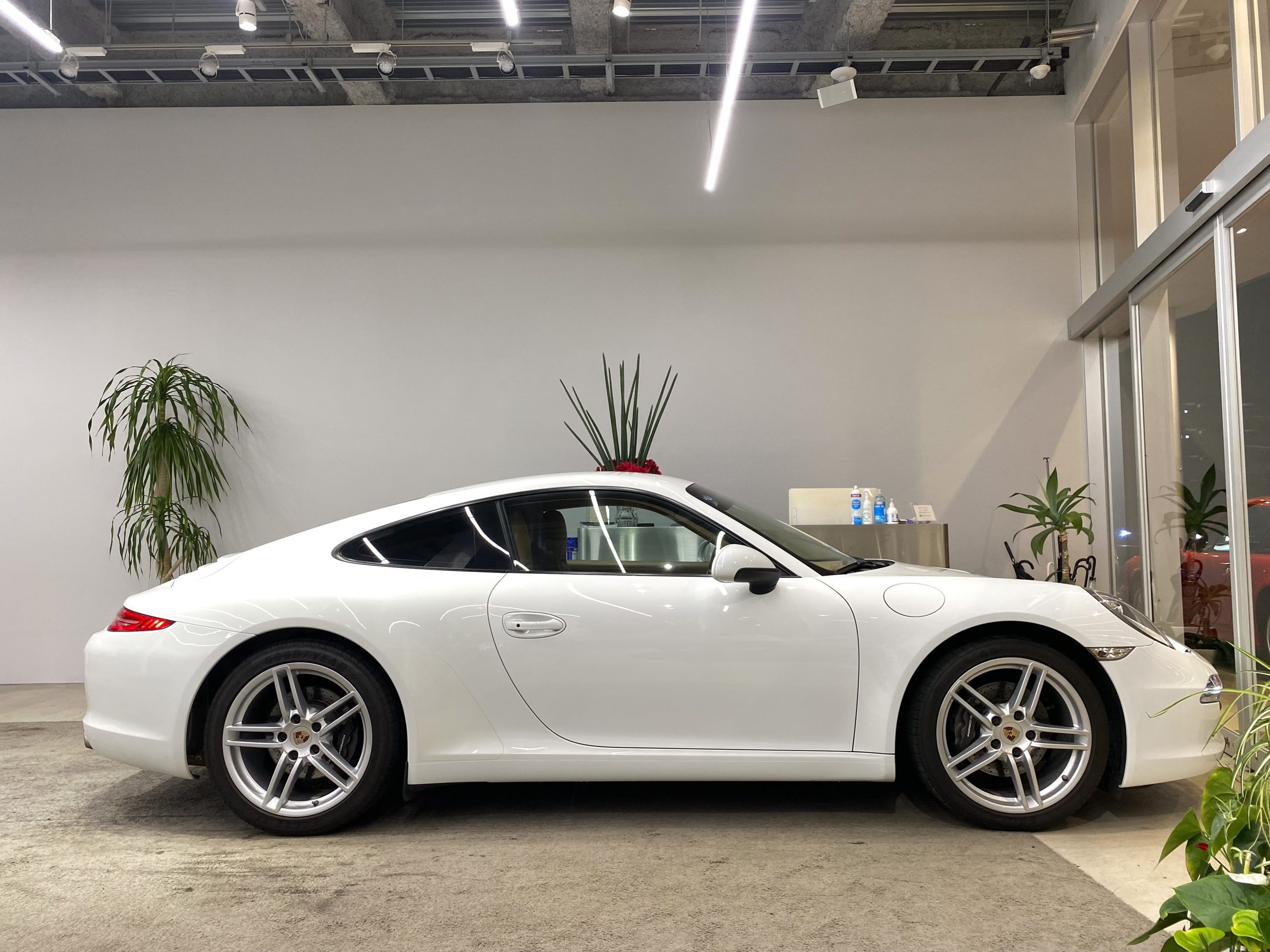 ポルシェ911カレラ（Type991.1前期）PDK<br>ホワイト