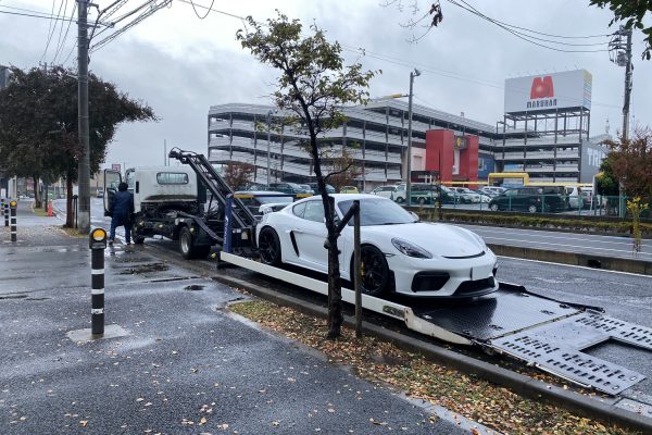 【納車】ポルシェ718ケイマンGT4、兵庫県のお客様の元へ