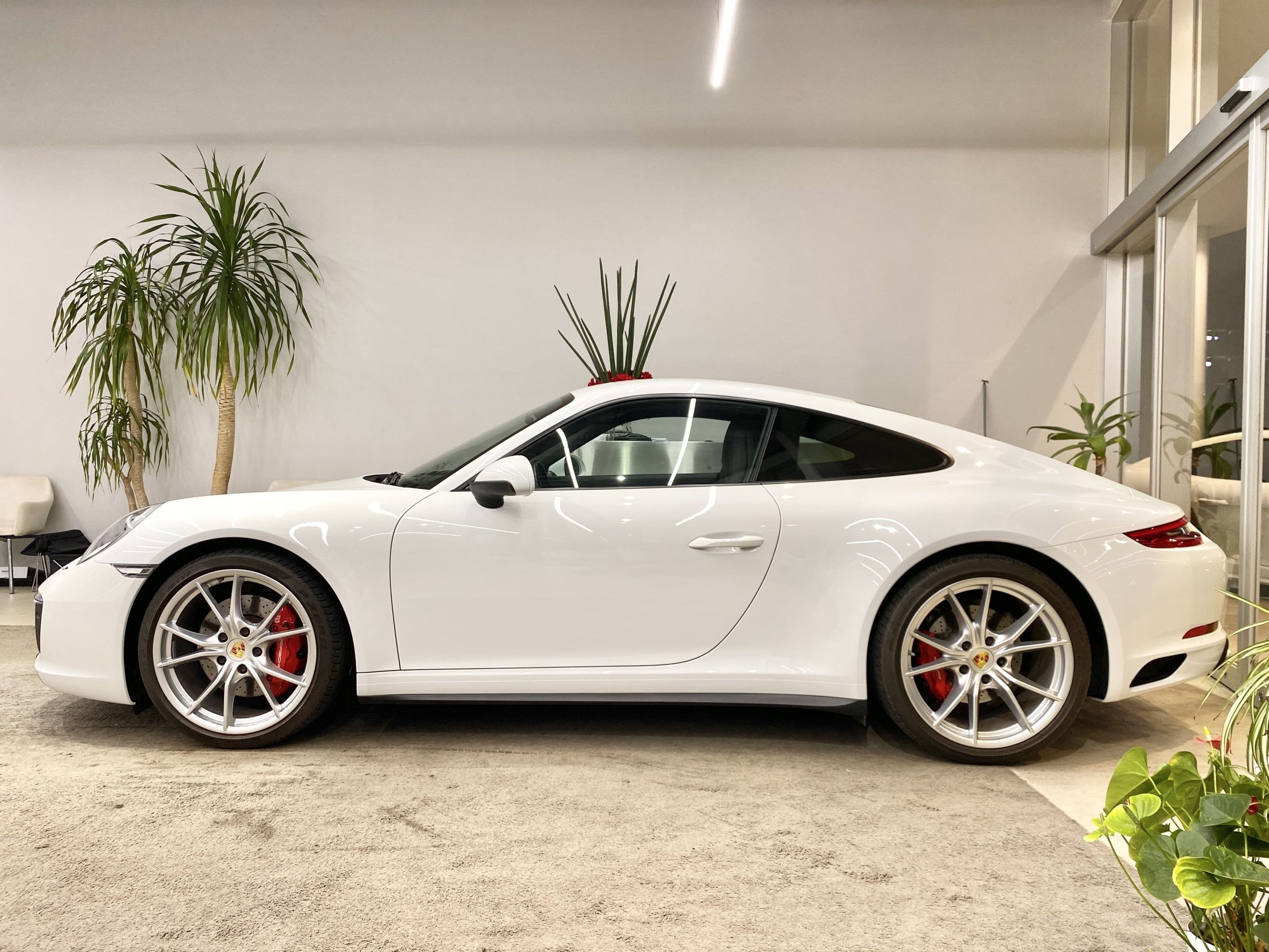 ポルシェ911カレラ4S（Type991.2）<br>超希少7MT！<br>スポーツクロノパッケージ<br>PASM