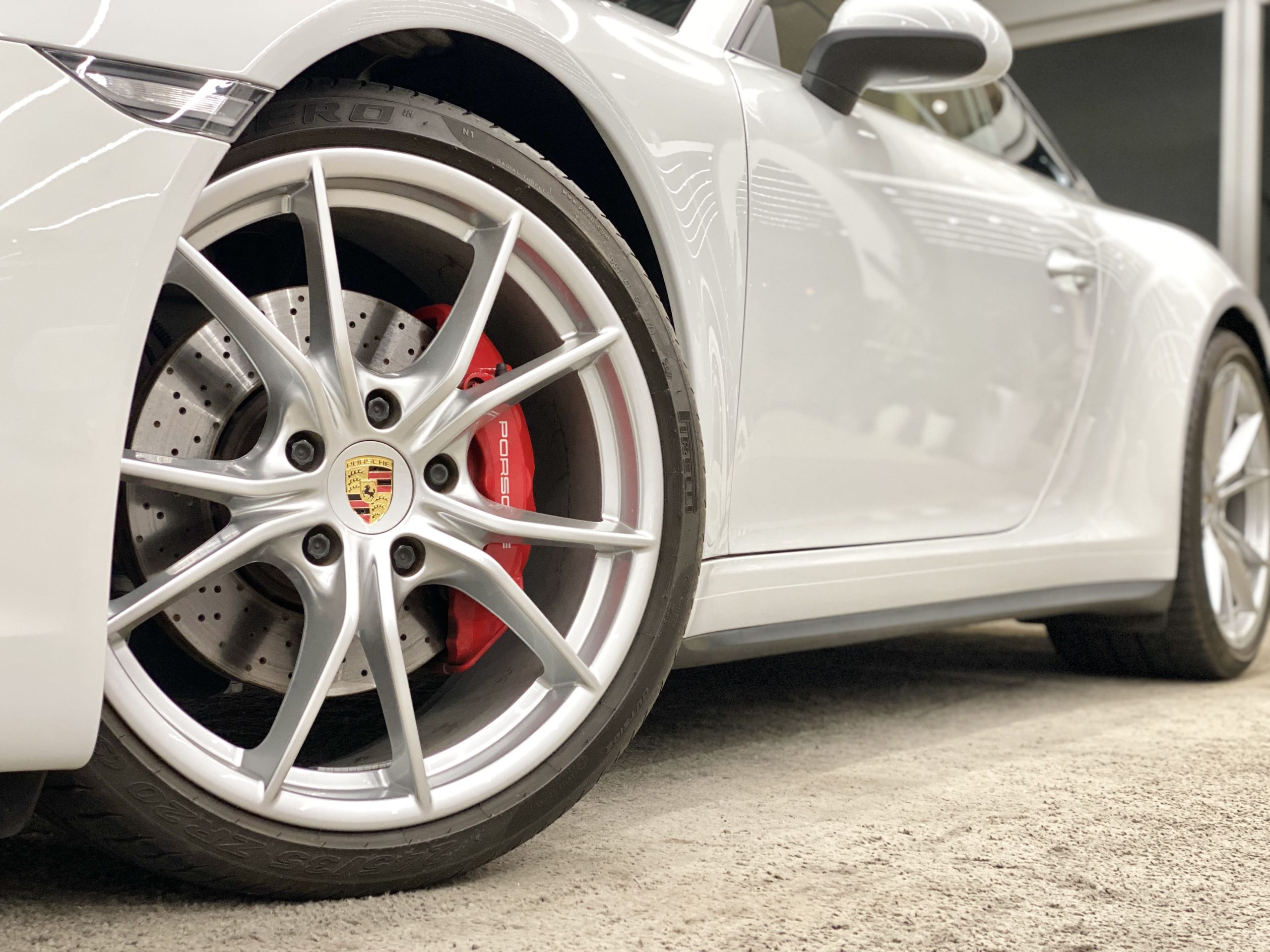 ポルシェ911カレラ4S（Type991.2）<br>超希少7MT！<br>スポーツクロノパッケージ<br>PASM