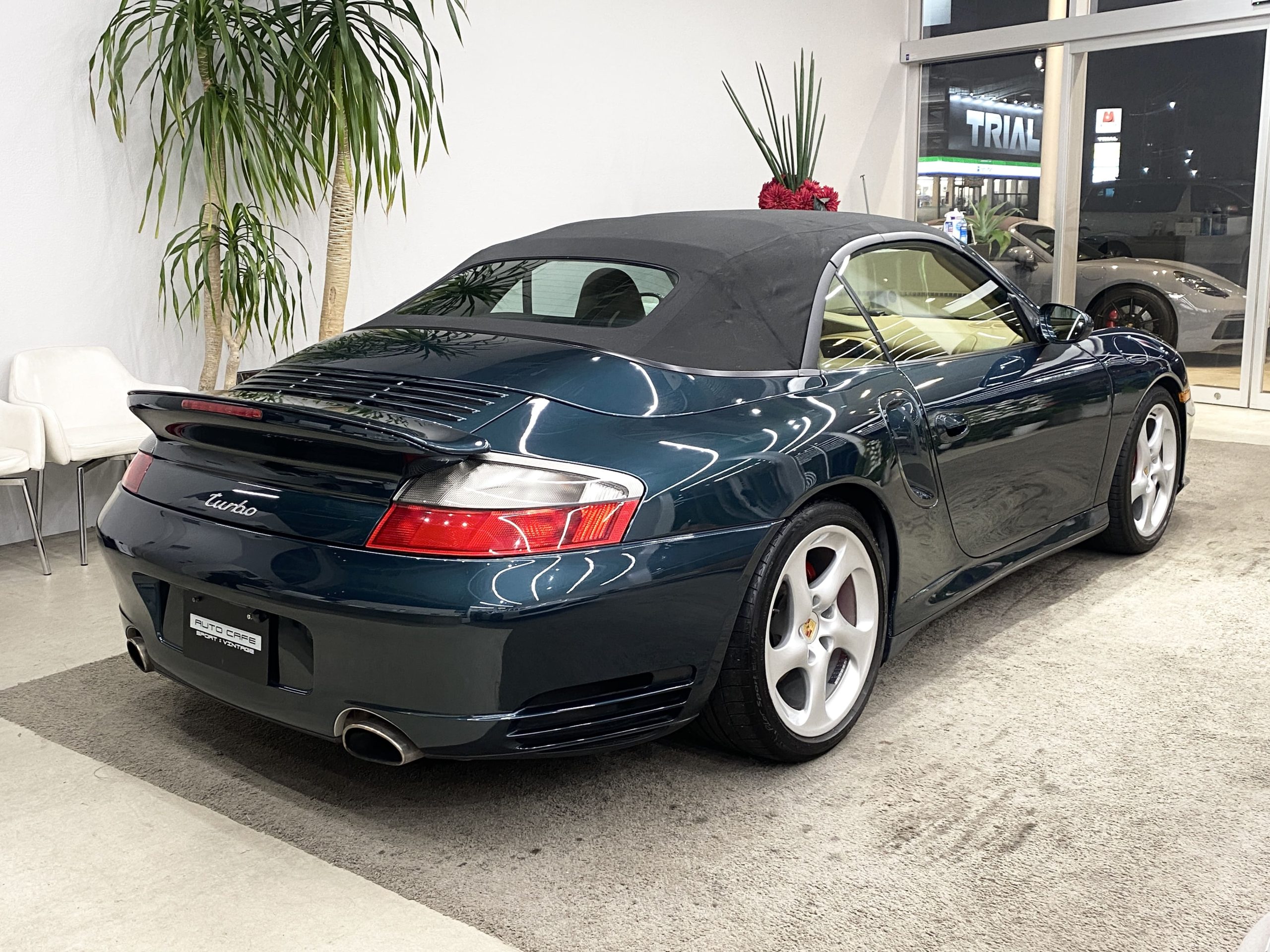 ポルシェ911ターボ カブリオレ（Type996）ティプトロニックS<br>元オートカフェポルシェ<br>オールレザーインテリア