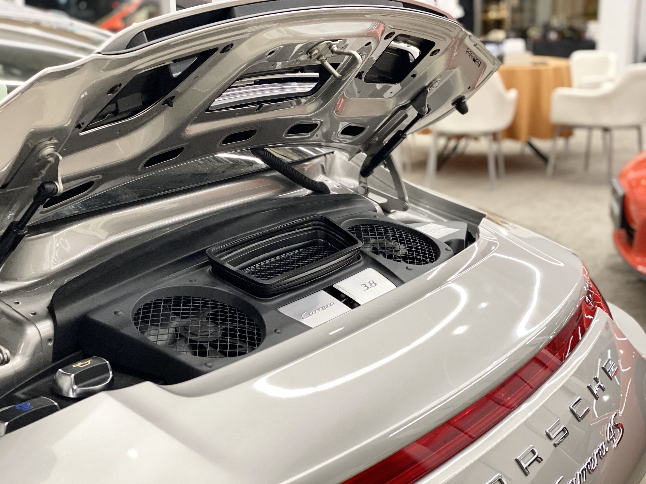 ポルシェ911カレラ4S（Type991.1）PDK<br>スポーツクロノPKG<br>スポーツエグゾースト<br>ツートンレザーインテリア