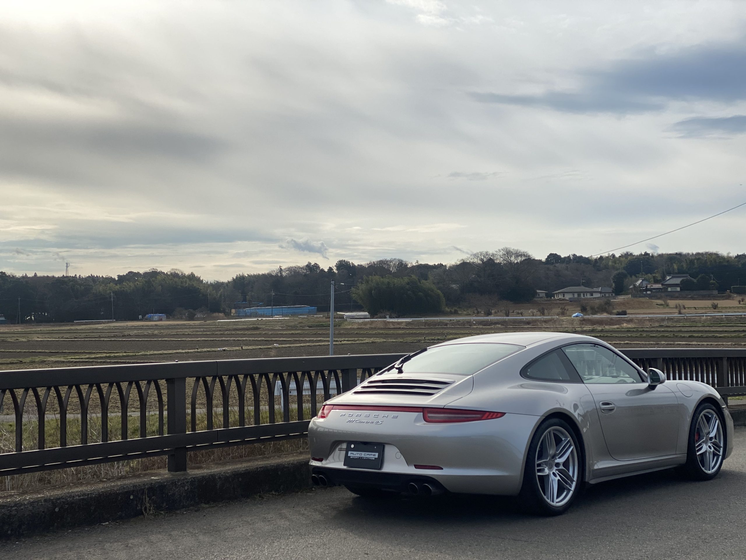 ポルシェ911カレラ4S（Type991.1）PDK<br>スポーツクロノPKG<br>スポーツエグゾースト<br>ツートンレザーインテリア