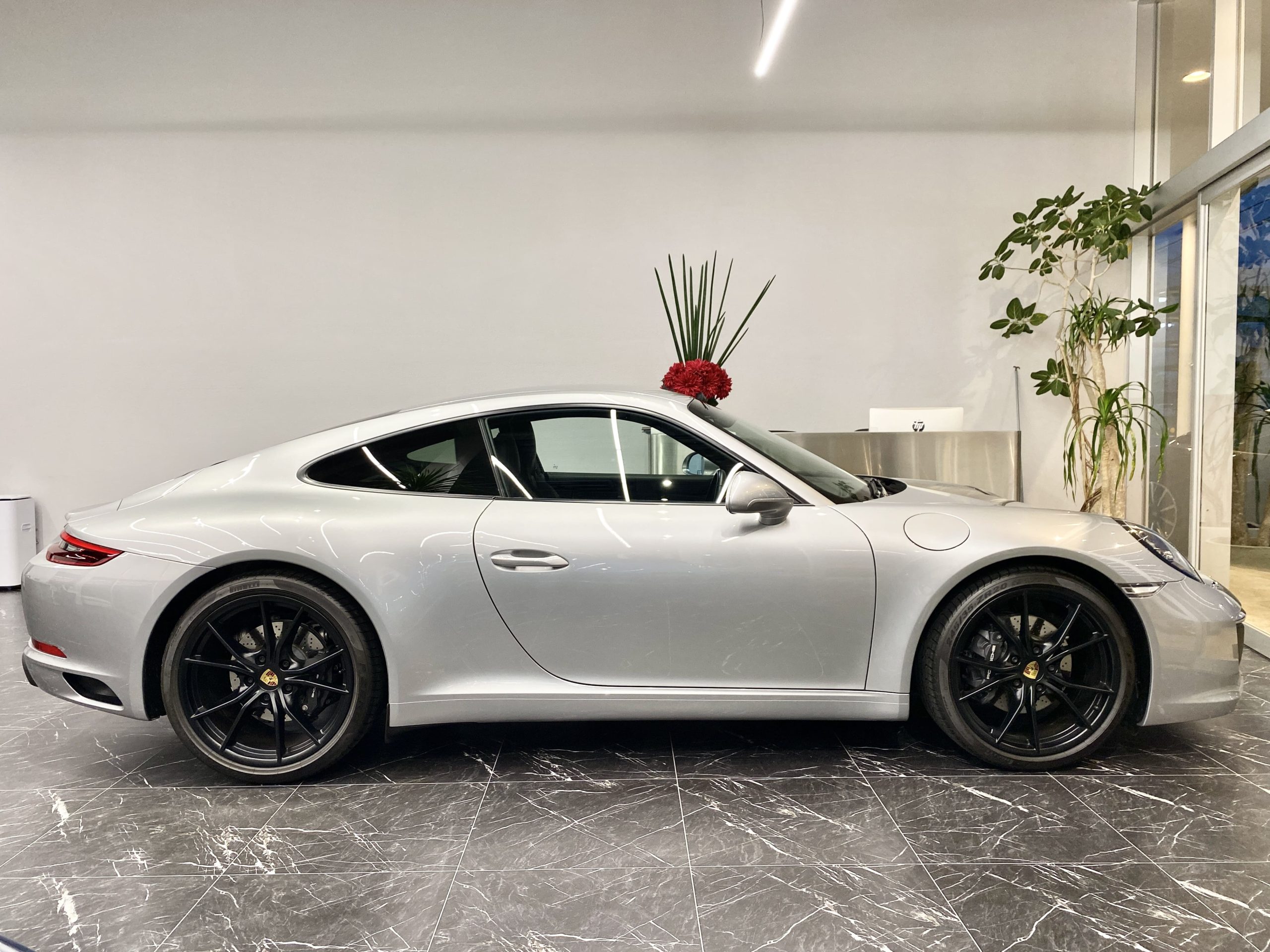 ポルシェ911カレラ（Type991.2）PDK<br>スポーツデザインPKG<br>スポーツクロノPKG<br>エントリー＆ドライブ<br>他OP総額約480万円！