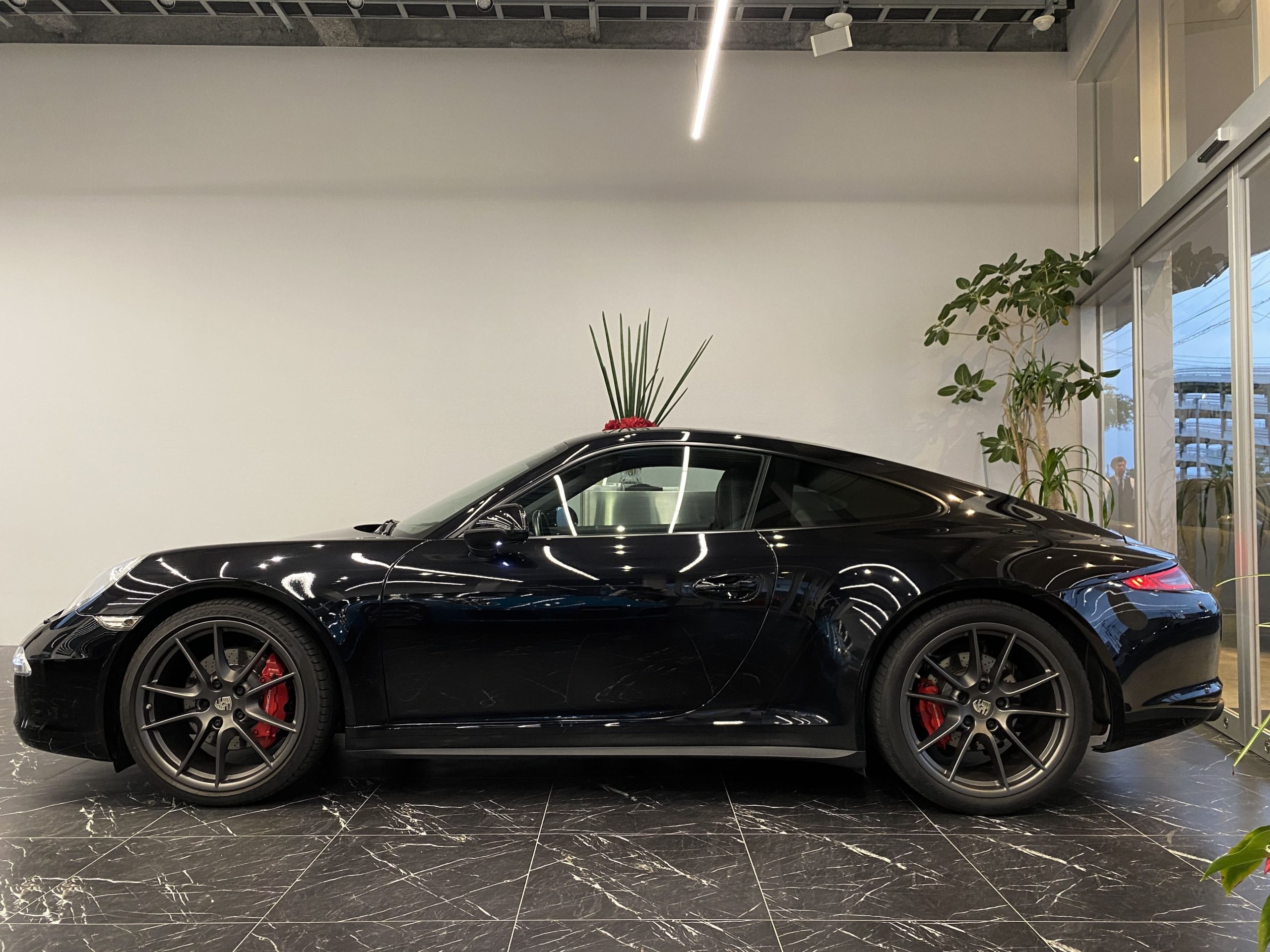 ポルシェ911カレラ4S（Type991.1）PDK<br>スポーツクロノPKG<br>スポーツエグゾースト<br>ガラススライドルーフ<br>シートベンチレーション＆ヒーター