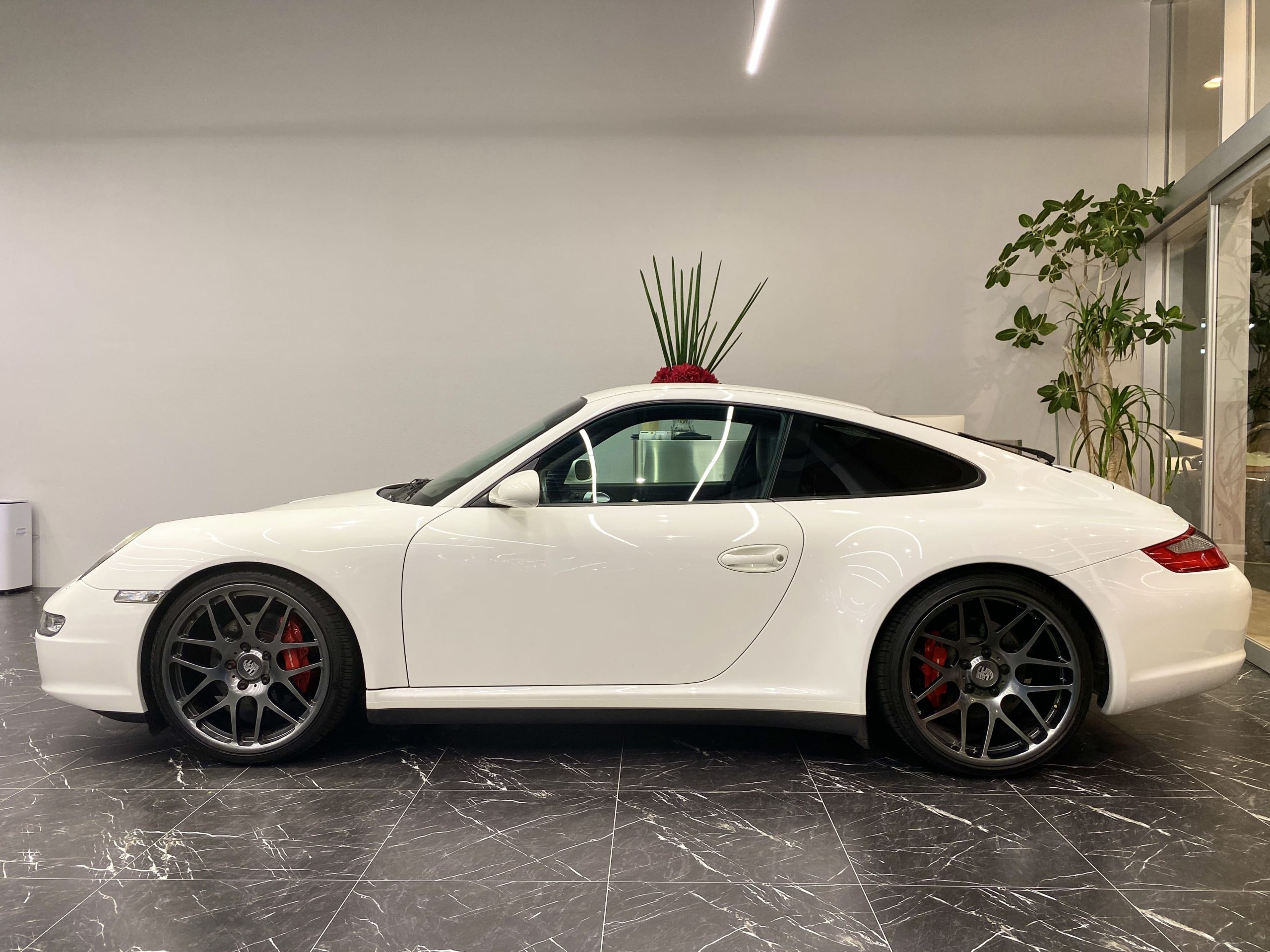 ポルシェ911カレラ4S（Type997.1）ティプトロニックS<br>ココアブラウンオールレザー<br>電動チルト/スライド式サンルーフ