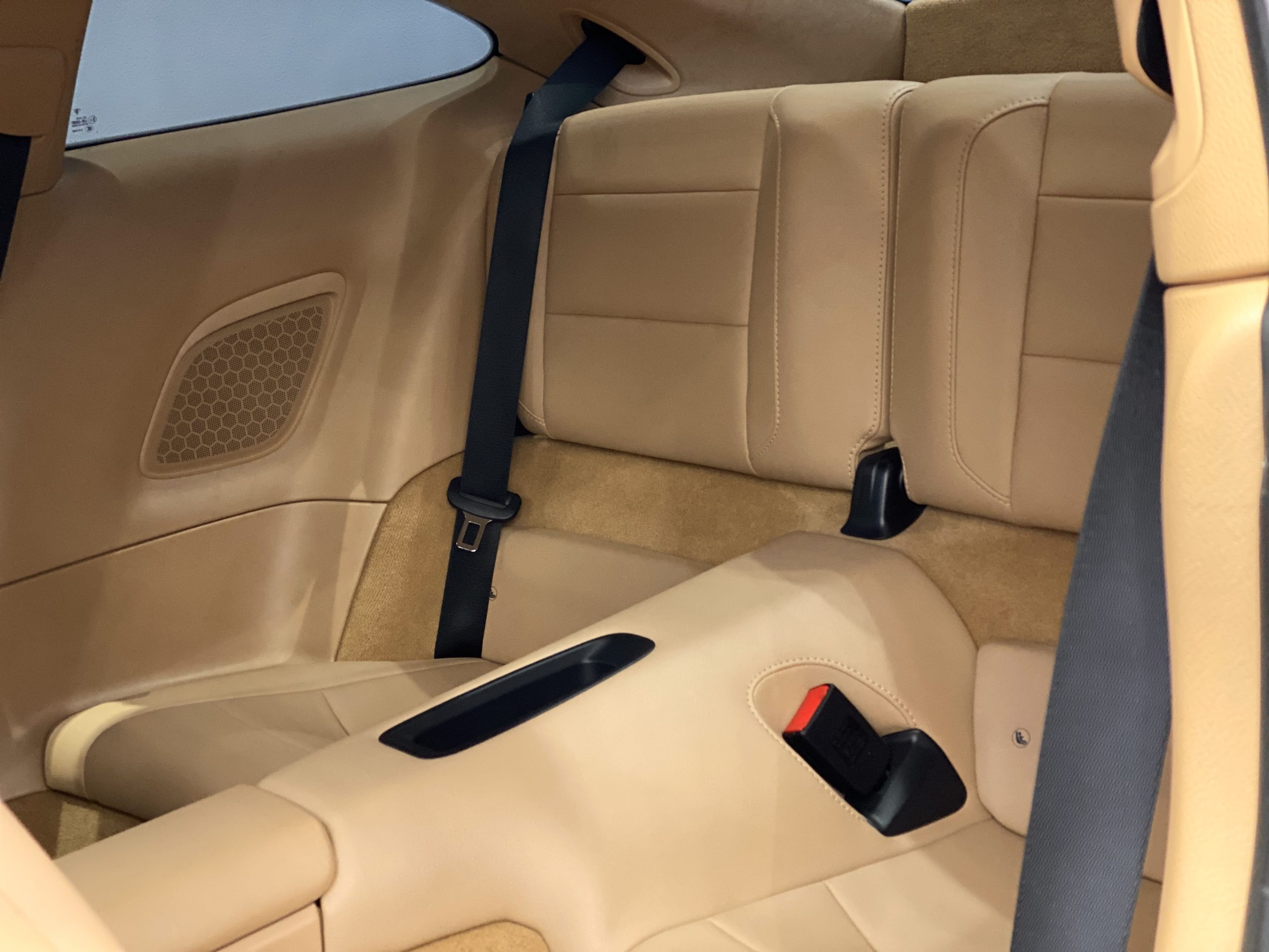 ポルシェ911カレラ4（Type991.1）PDK <br>スポーツクロノPKG<br>ベージュインテリア