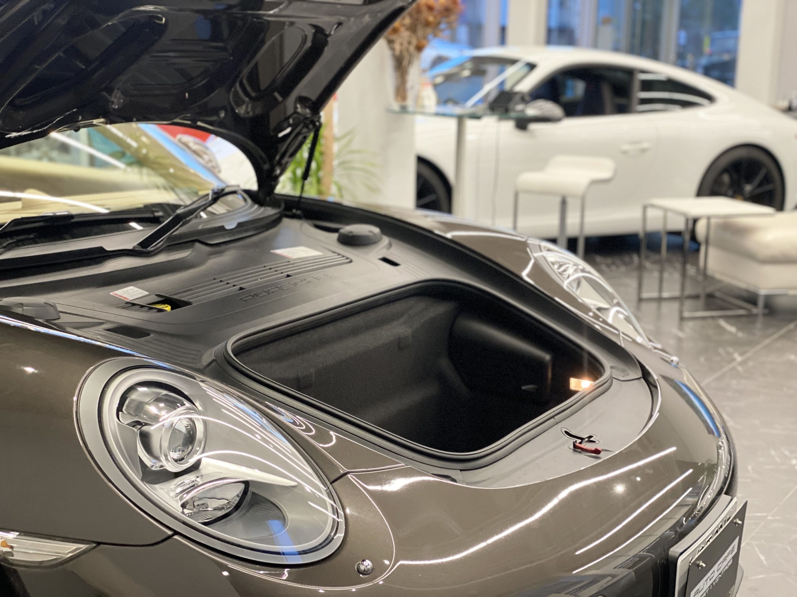 ポルシェ911カレラ4（Type991.1）PDK <br>スポーツクロノPKG<br>ベージュインテリア