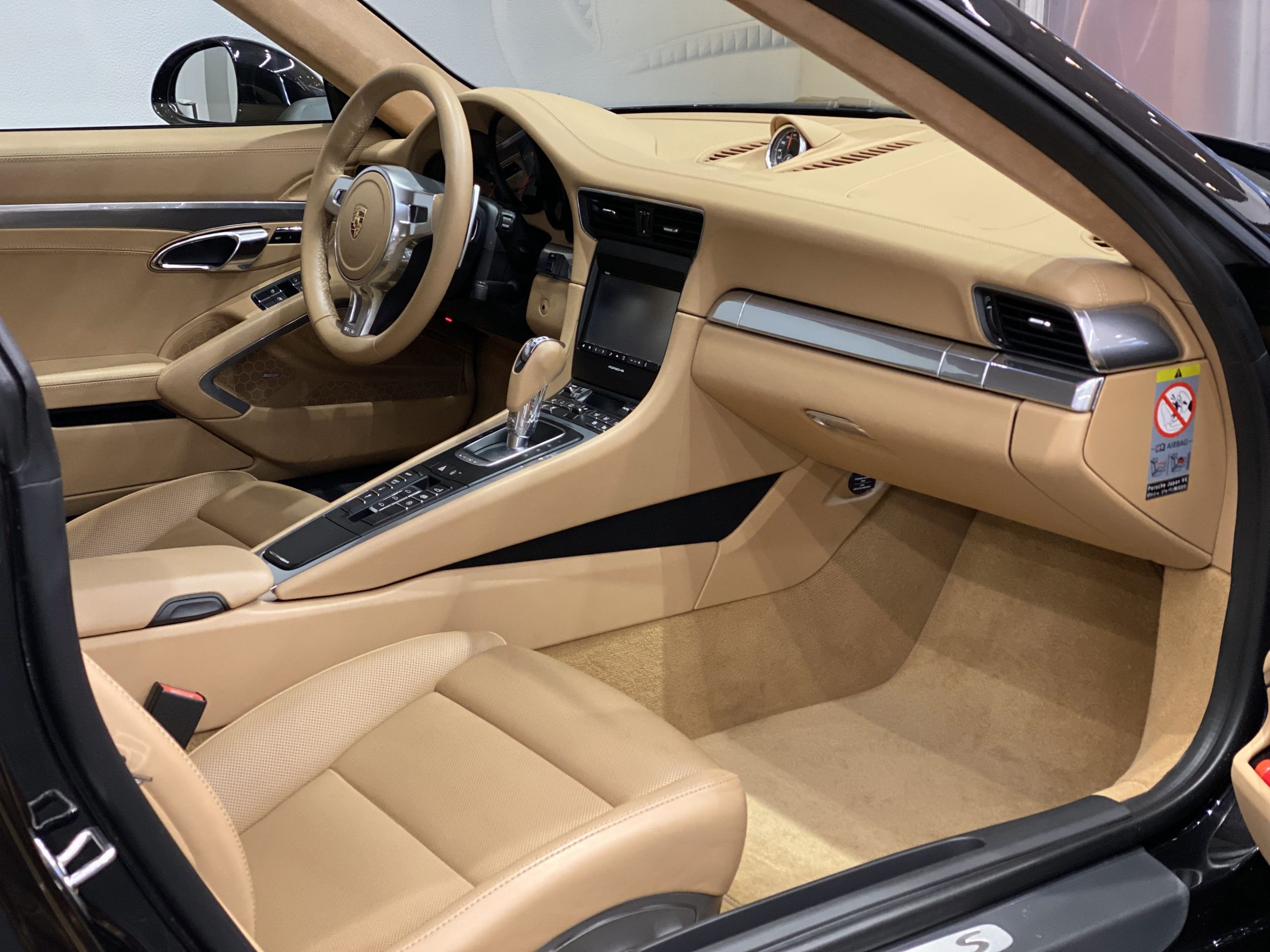 ポルシェ911カレラS（Type991.1）PDK<br>電動サンルーフ<br>スポーツクロノPKG<br>スポーツエグゾースト<br>レザーインテリア