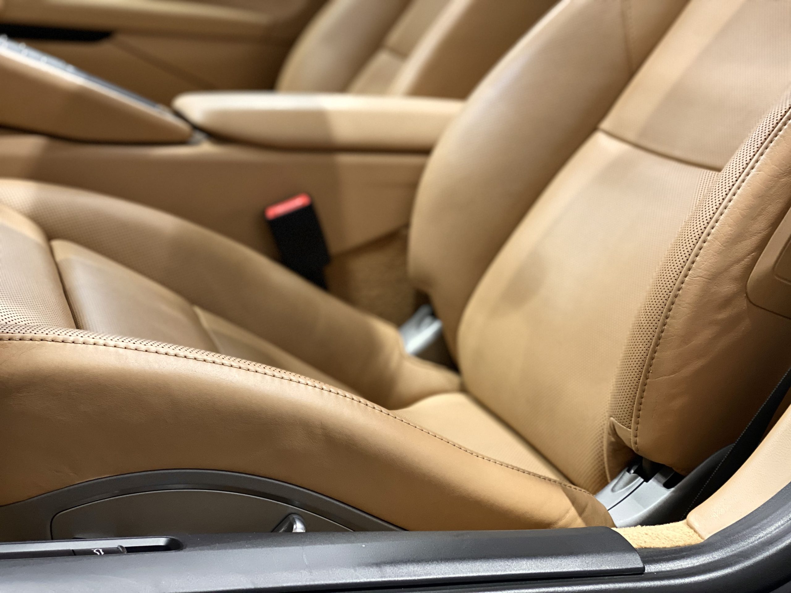 ポルシェ911カレラS（Type991.1）PDK<br>電動サンルーフ<br>スポーツクロノPKG<br>スポーツエグゾースト<br>レザーインテリア