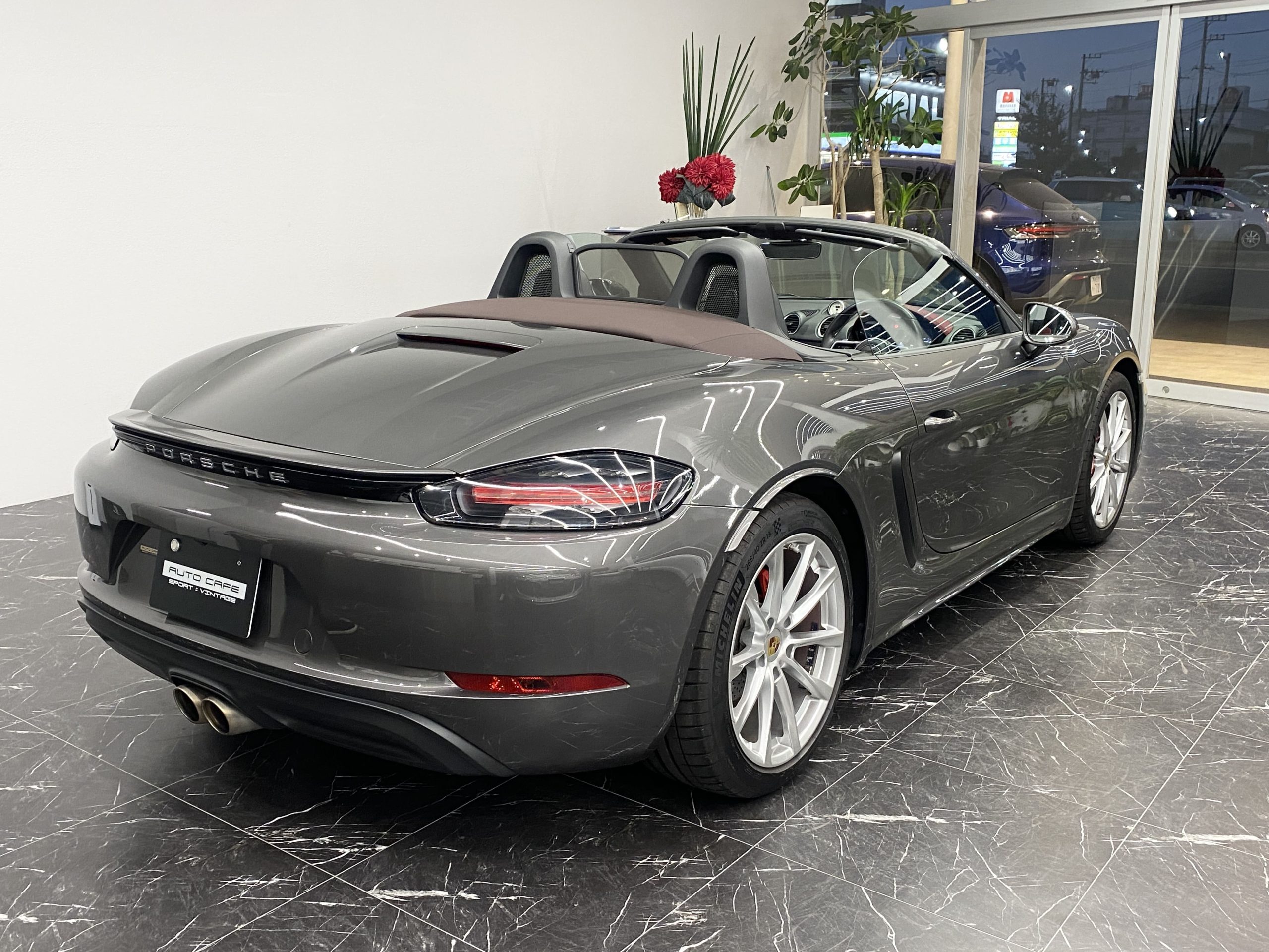 ポルシェ718ボクスターS（Type982）PDK<br>ブラウン幌<br>スポーツクロノPKG<br>ツートンレザーPKG<br>アダプティブクルーズコントロール