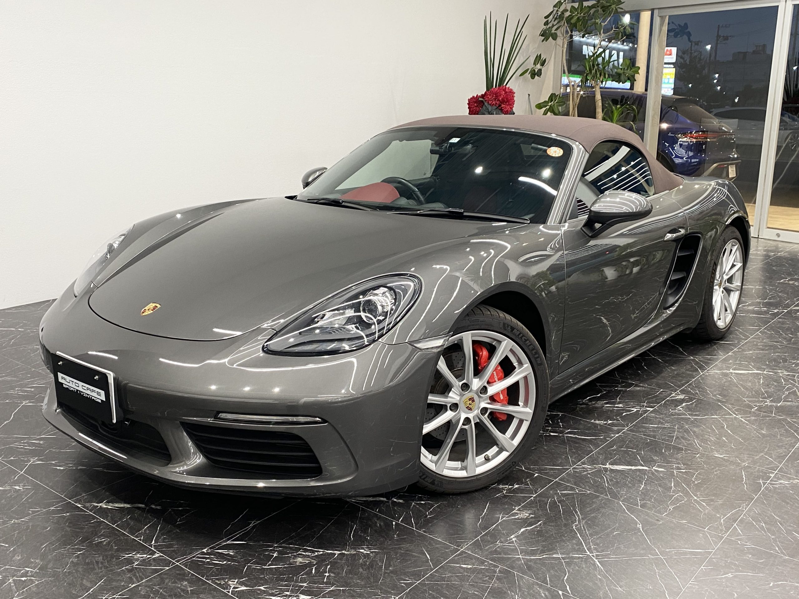 ポルシェ718ボクスターS（Type982）PDK<br>ブラウン幌<br>スポーツクロノPKG<br>ツートンレザーPKG<br>アダプティブクルーズコントロール