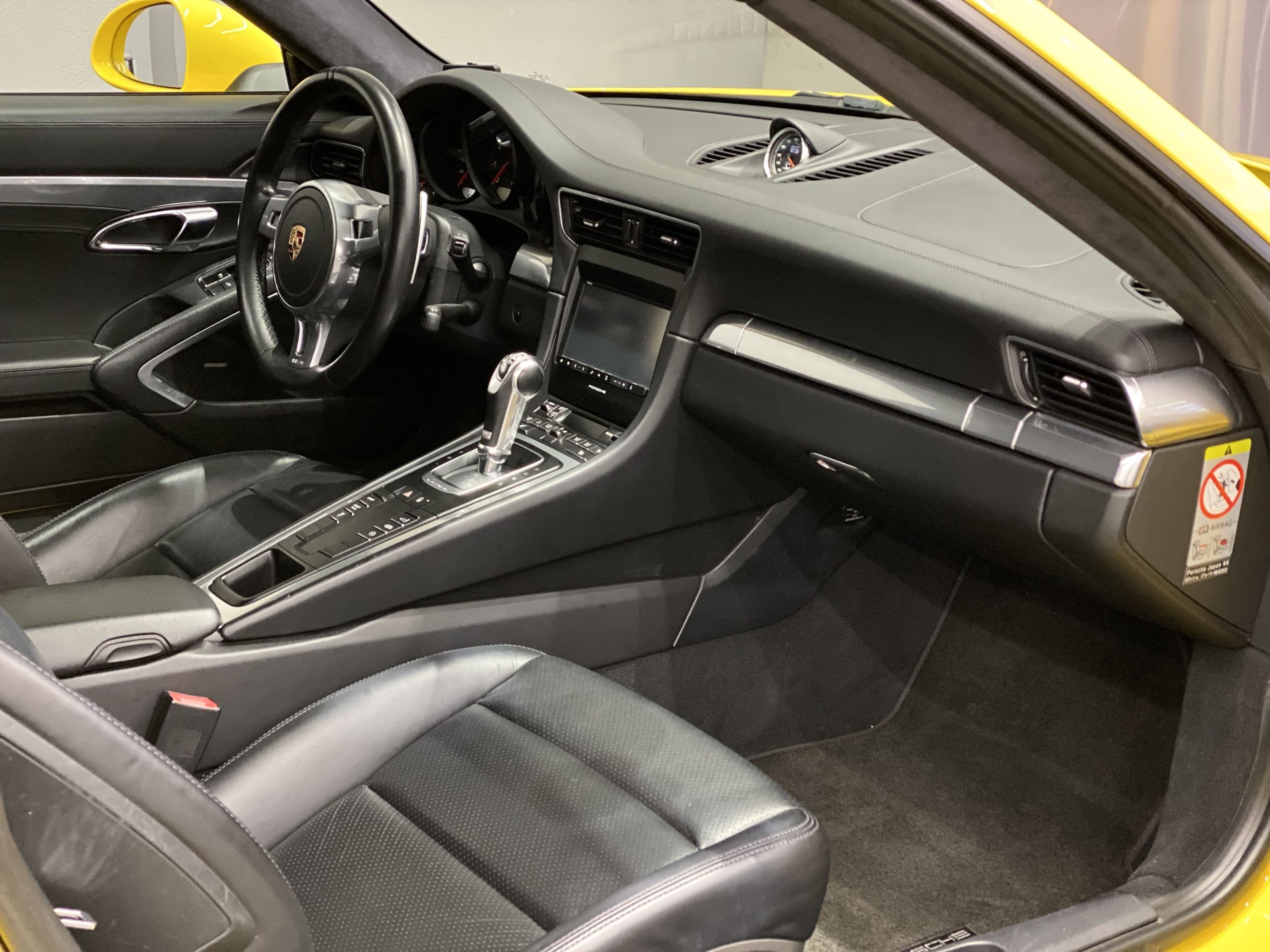 ポルシェ911カレラ（Type991.1）PDK<br>レザーインテリア<br>スポーツクロノPKG<br>スポーツエグゾースト