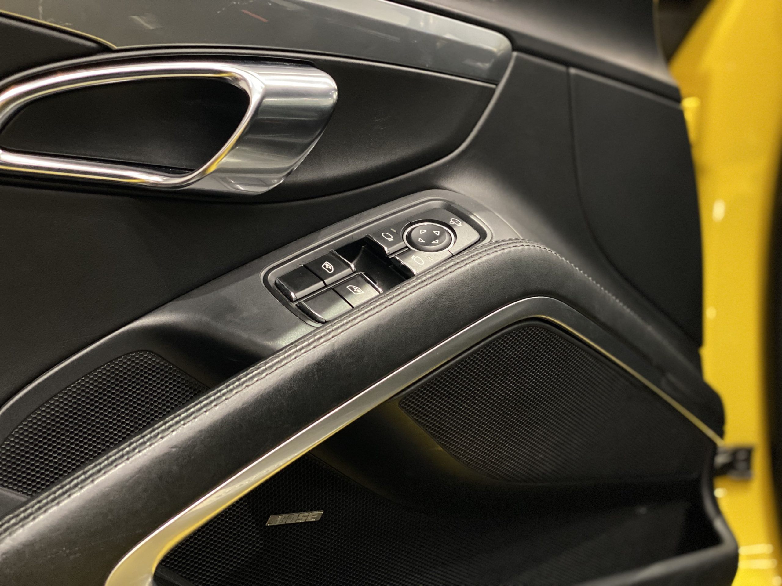 ポルシェ911カレラ（Type991.1）PDK<br>レザーインテリア<br>スポーツクロノPKG<br>スポーツエグゾースト