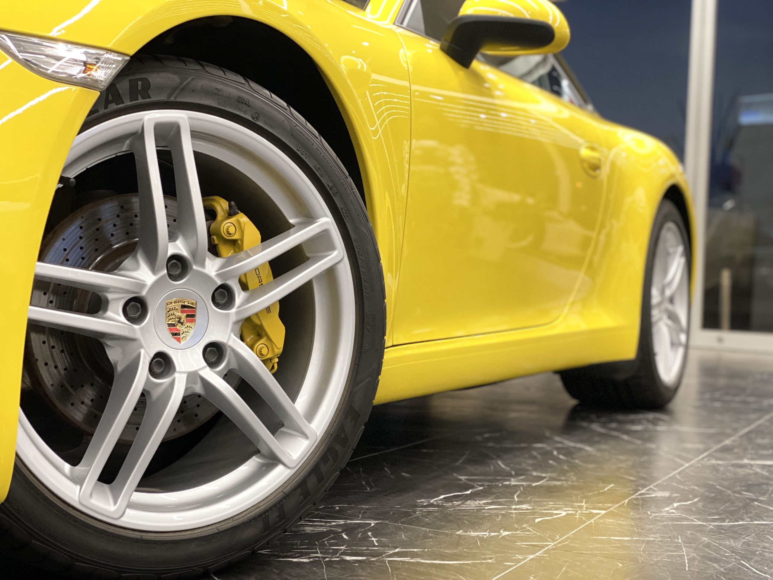 ポルシェ911カレラ（Type991.1）PDK<br>レザーインテリア<br>スポーツクロノPKG<br>スポーツエグゾースト