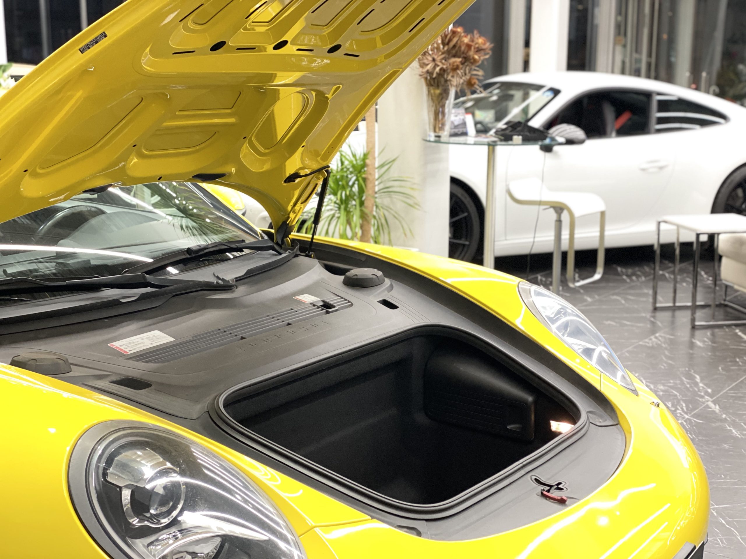 ポルシェ911カレラ（Type991.1）PDK<br>レザーインテリア<br>スポーツクロノPKG<br>スポーツエグゾースト