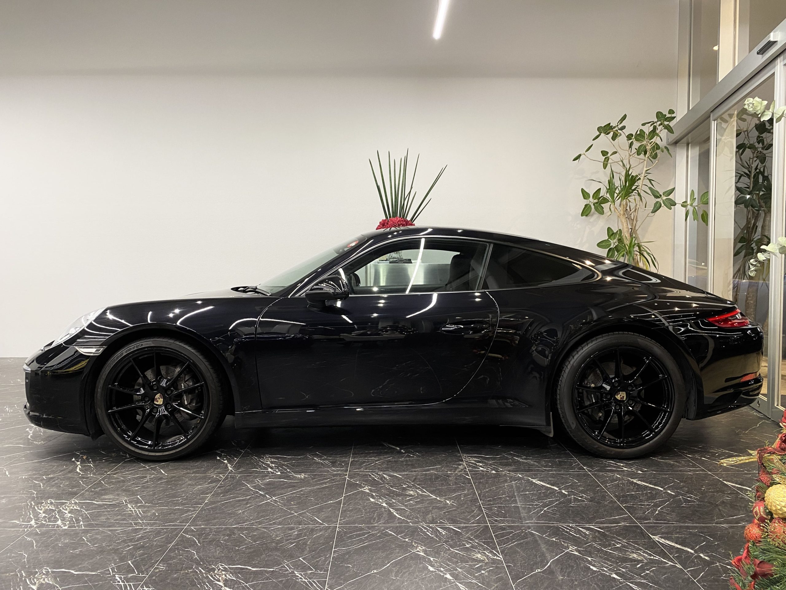 ポルシェ911カレラ（Type991.2）PDK<br>スポーツクロノPKG<br>スポーツエグゾースト<br>PDLS+LEDヘッドライト