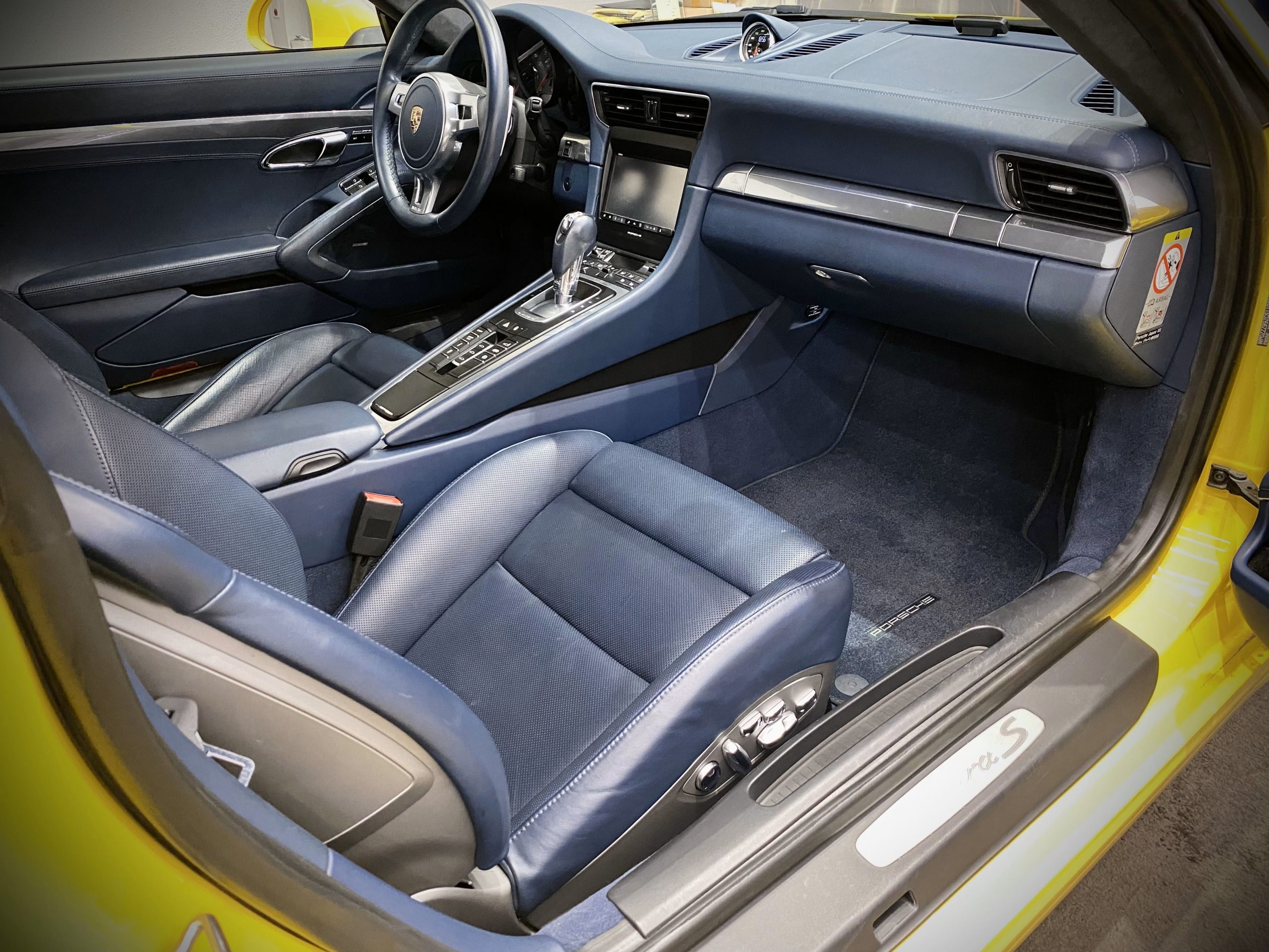 ポルシェ911カレラS（Type991.1）PDK<br>スポーツクロノPKG<br>スポーツエグゾースト<br>電動サンルーフ<br>シートベンチレーション