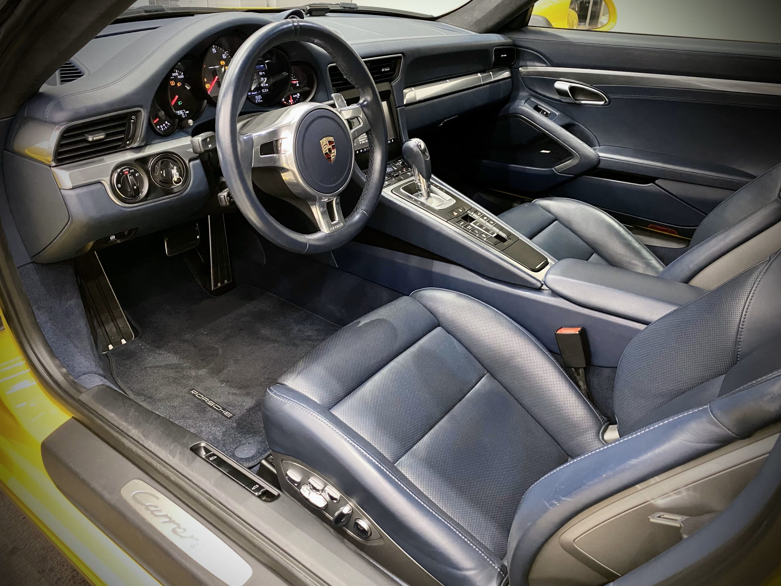 ポルシェ911カレラS（Type991.1）PDK<br>スポーツクロノPKG<br>スポーツエグゾースト<br>電動サンルーフ<br>シートベンチレーション