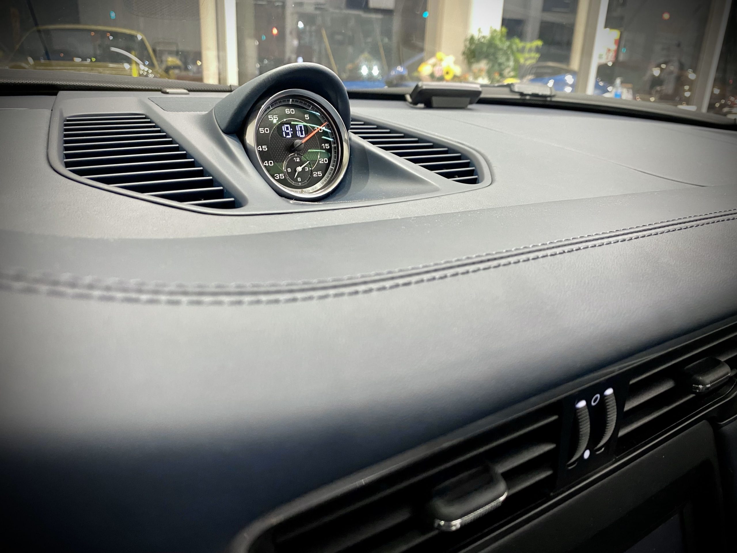 ポルシェ911カレラS（Type991.1）PDK<br>スポーツクロノPKG<br>スポーツエグゾースト<br>電動サンルーフ<br>シートベンチレーション