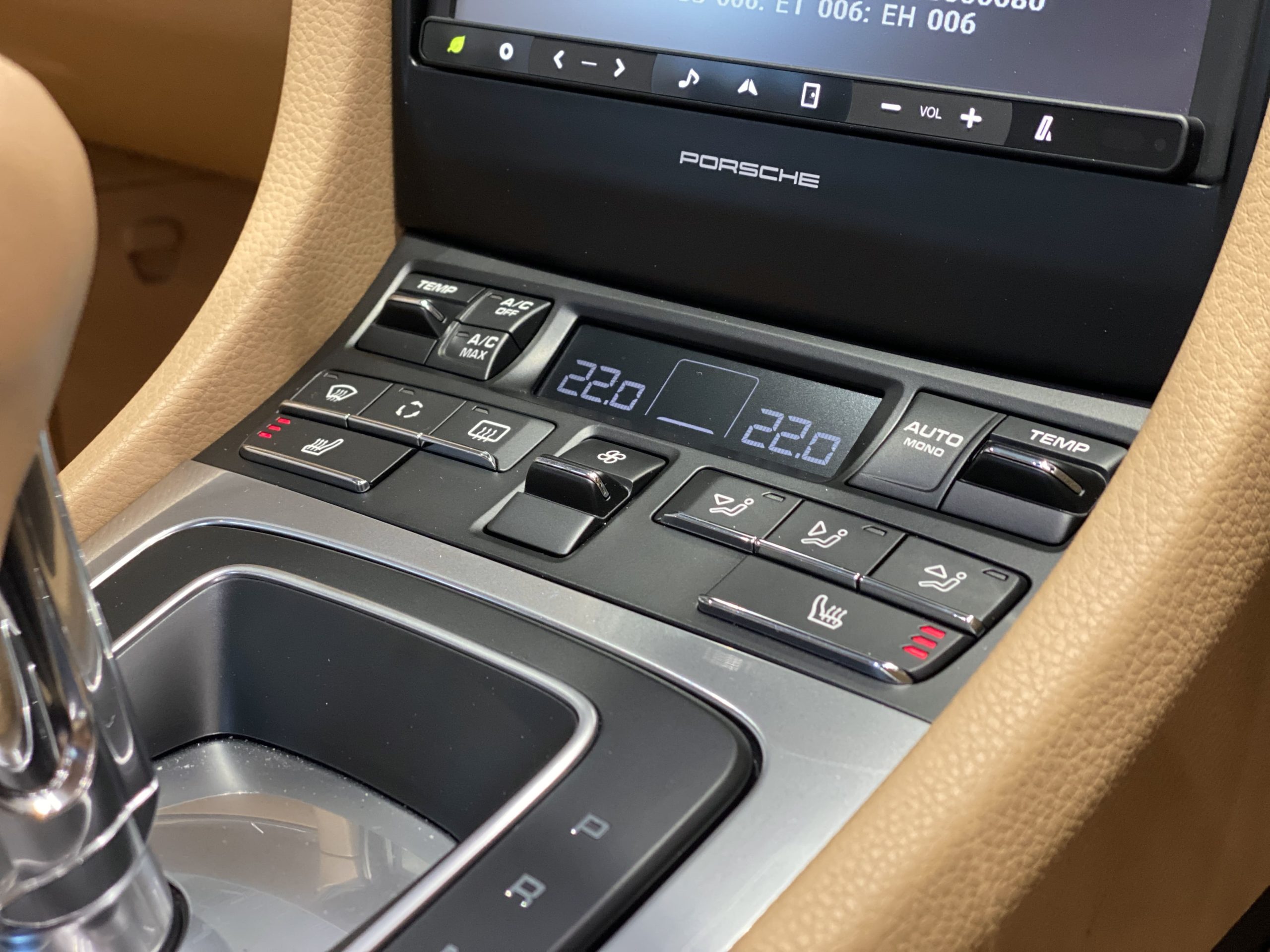 ポルシェ911カレラS（Type991.1）PDK<br>走行7,500km！<br>スポーツクロノPKG<br>スポーツデザインステアリング<br>