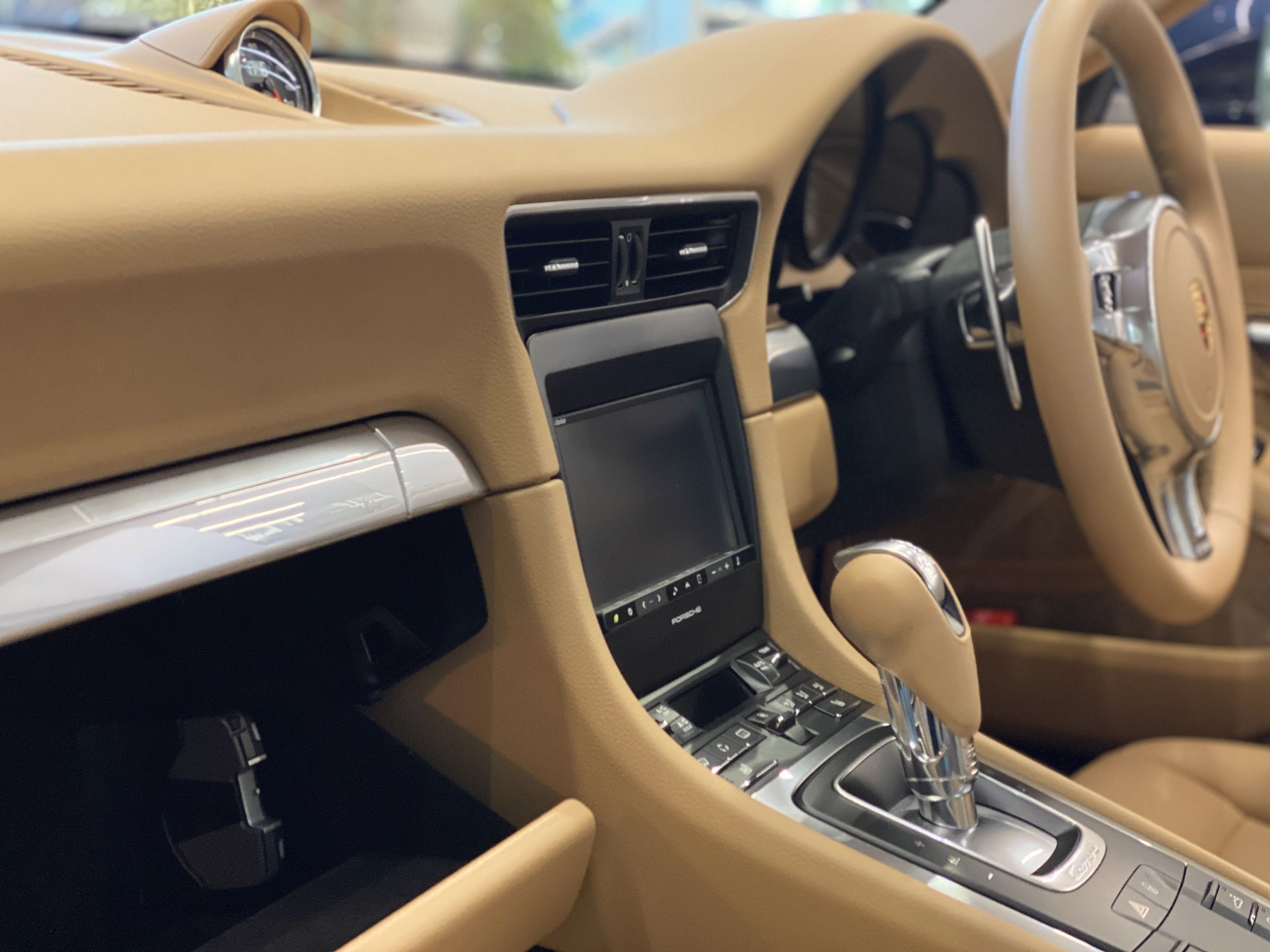 ポルシェ911カレラS（Type991.1）PDK<br>走行7,500km！<br>スポーツクロノPKG<br>スポーツデザインステアリング<br>