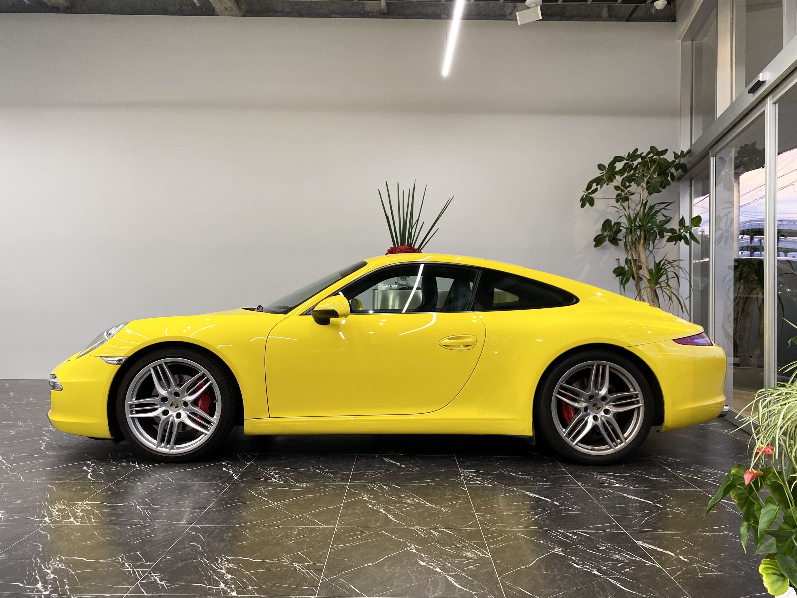 ポルシェ911カレラS（Type991.1）PDK<br>スポーツクロノPKG<br>スポーツエグゾースト<br>電動サンルーフ<br>シートベンチレーション