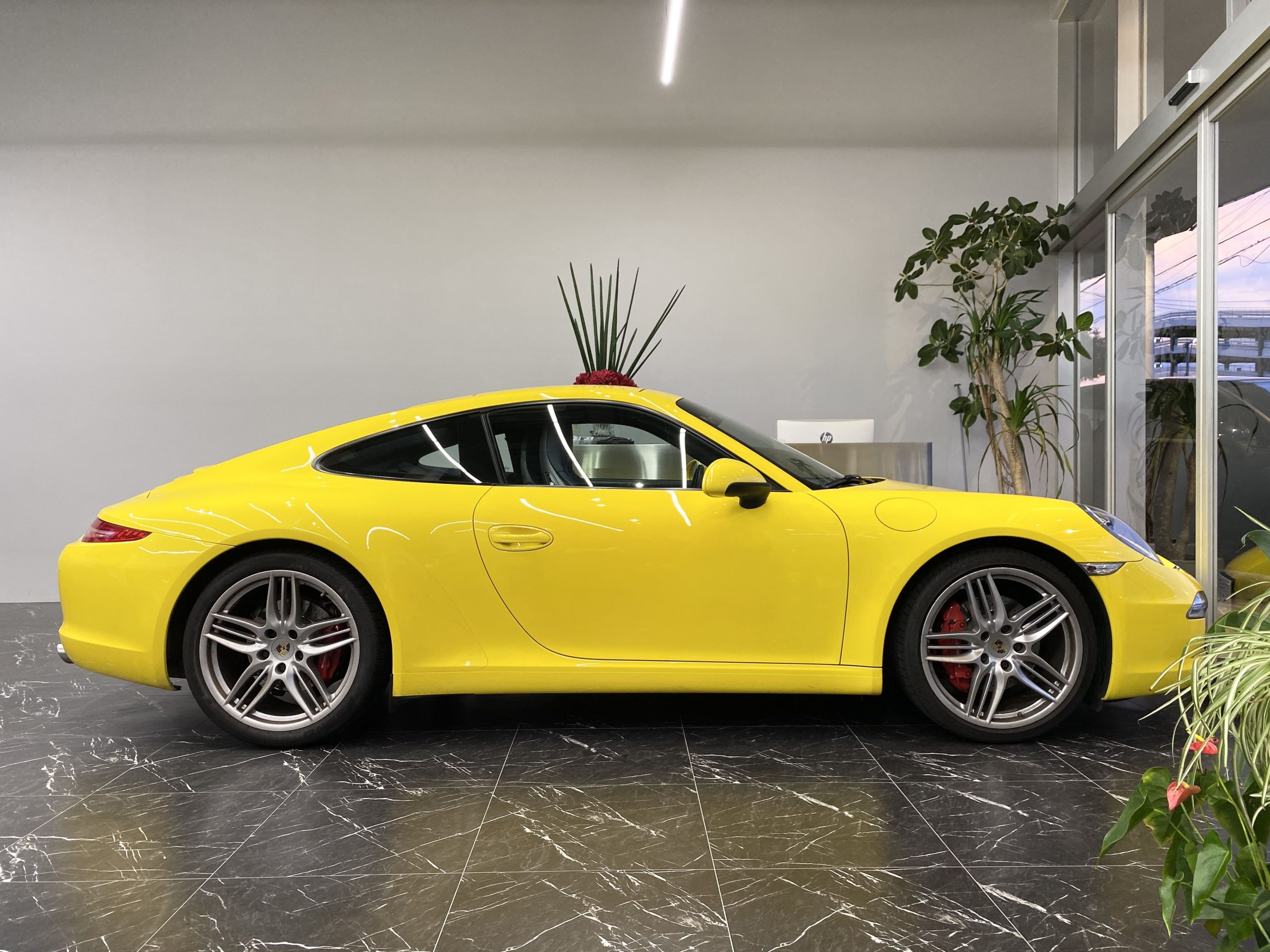 ポルシェ911カレラS（Type991.1）PDK<br>スポーツクロノPKG<br>スポーツエグゾースト<br>電動サンルーフ<br>シートベンチレーション