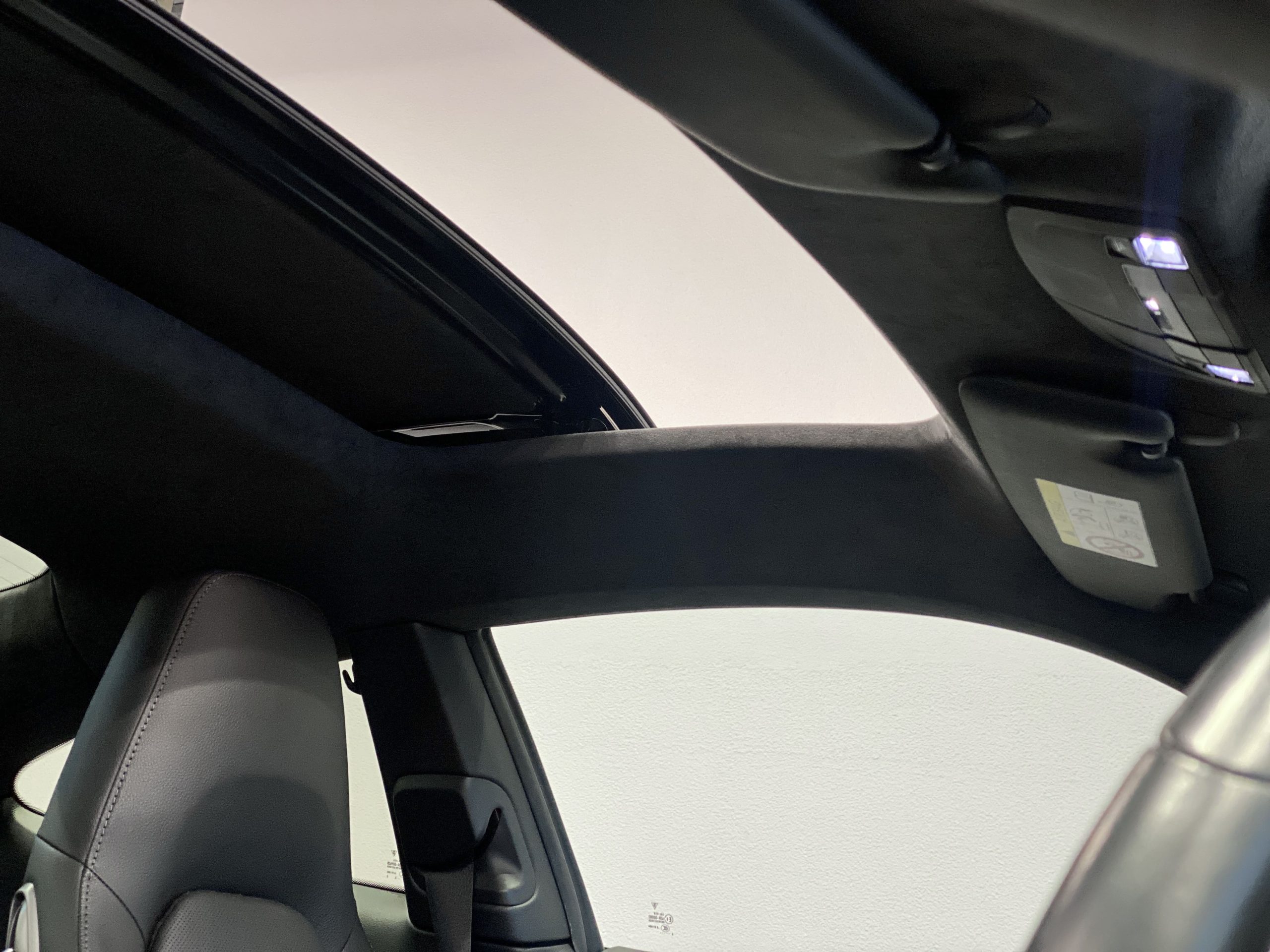 ポルシェ911カレラ（Type991.1）7MT<br>スポーツクロノPKG<br>電動サンルーフ<br>シートベンチレーション＆ヒーター（14Way)