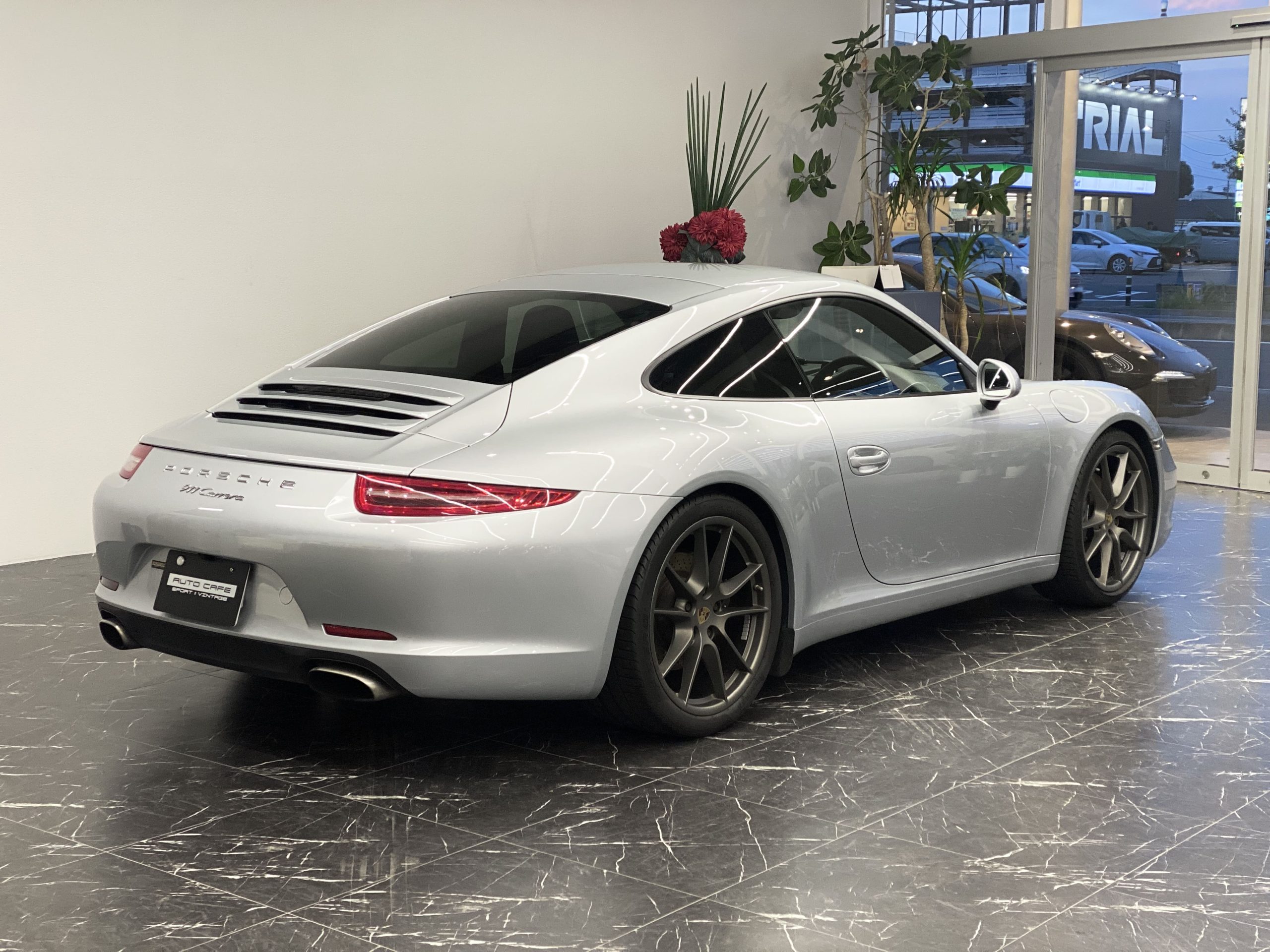 ポルシェ911カレラ（Type991.1）7MT<br>スポーツクロノPKG<br>電動サンルーフ<br>シートベンチレーション＆ヒーター（14Way)