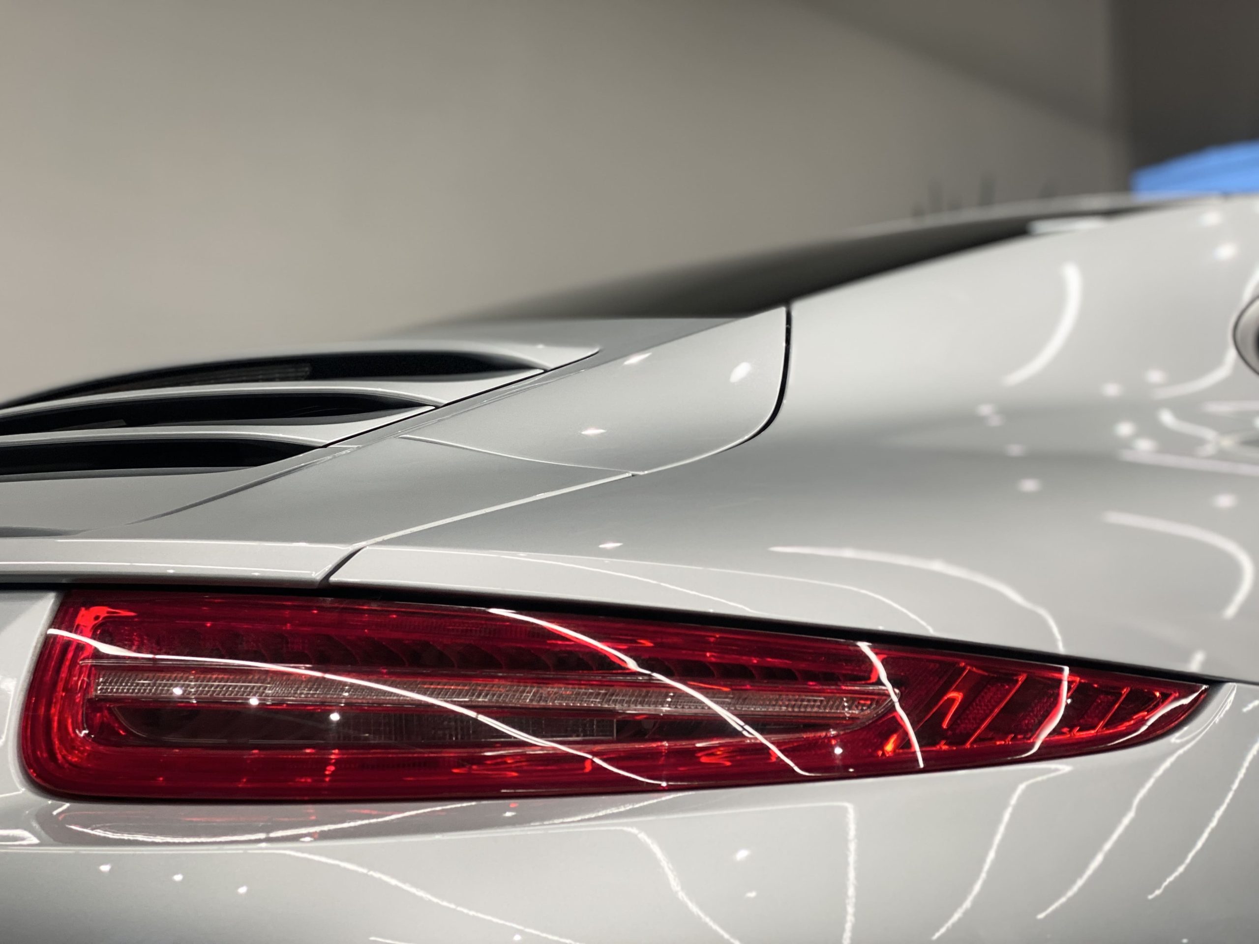 ポルシェ911カレラ（Type991.1）7MT<br>スポーツクロノPKG<br>電動サンルーフ<br>シートベンチレーション＆ヒーター（14Way)