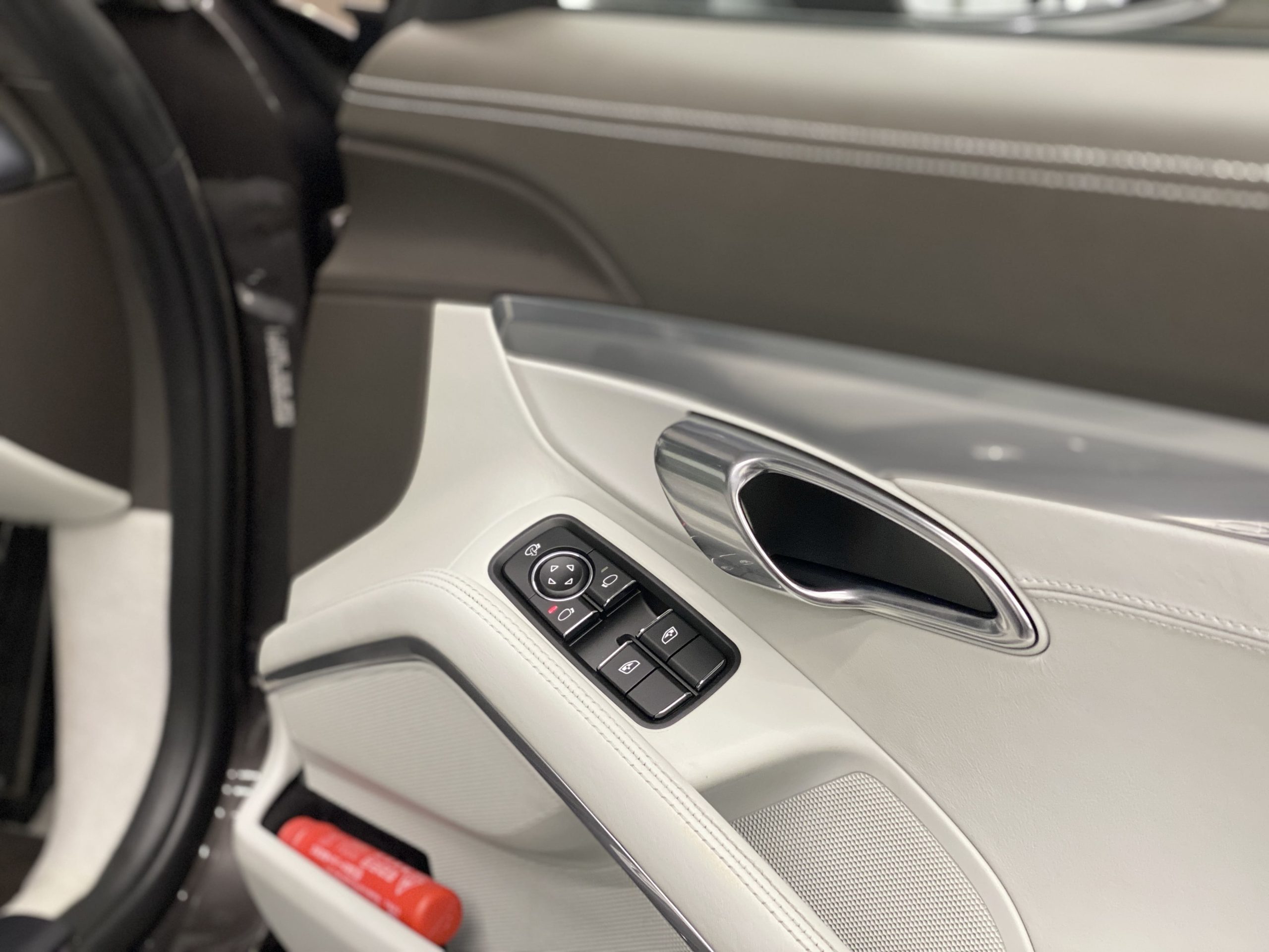 ポルシェ911カレラS（Type991.1）PDK<br>ツートンレザーインテリア<br>電動サンルーフ<br>