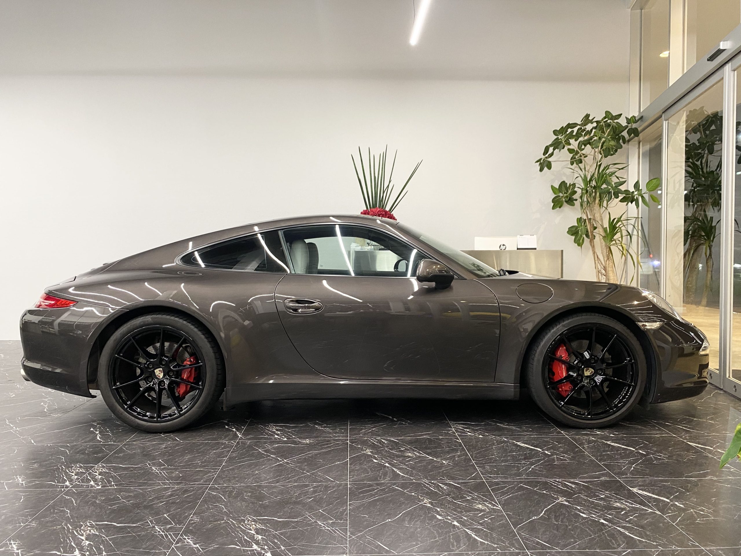 ポルシェ911カレラS（Type991.1）PDK<br>ツートンレザーインテリア<br>電動サンルーフ<br>