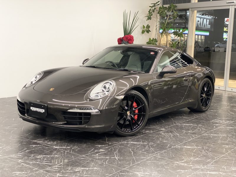 ポルシェ911カレラS（Type991.1）PDK<br>ツートンレザーインテリア<br>電動サンルーフ<br>