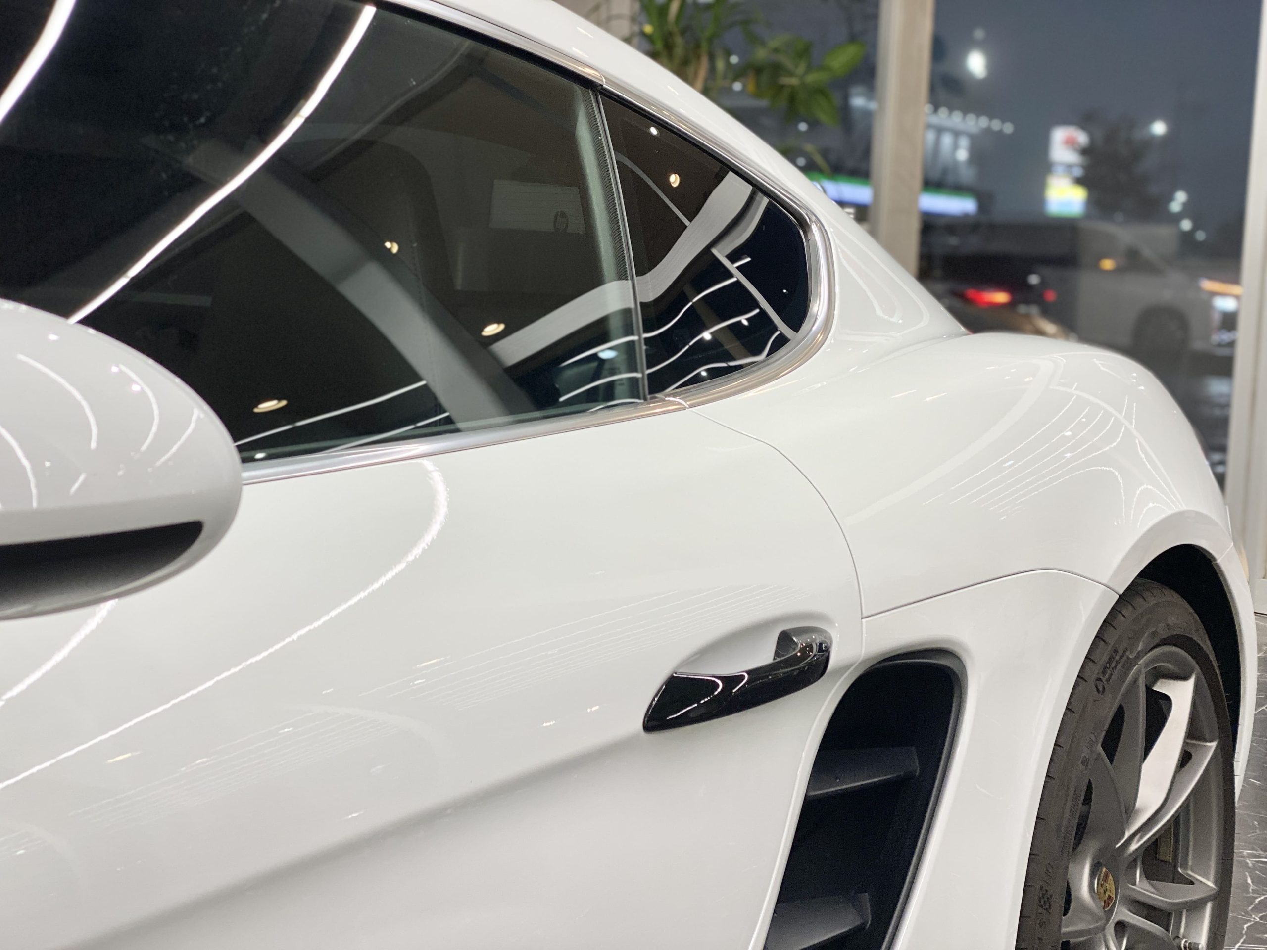ポルシェ718ケイマン（Type982）PDK<br>スポーツクロノPKG<br>スポーツエグゾースト<br>PASM<br>ペイントオプション