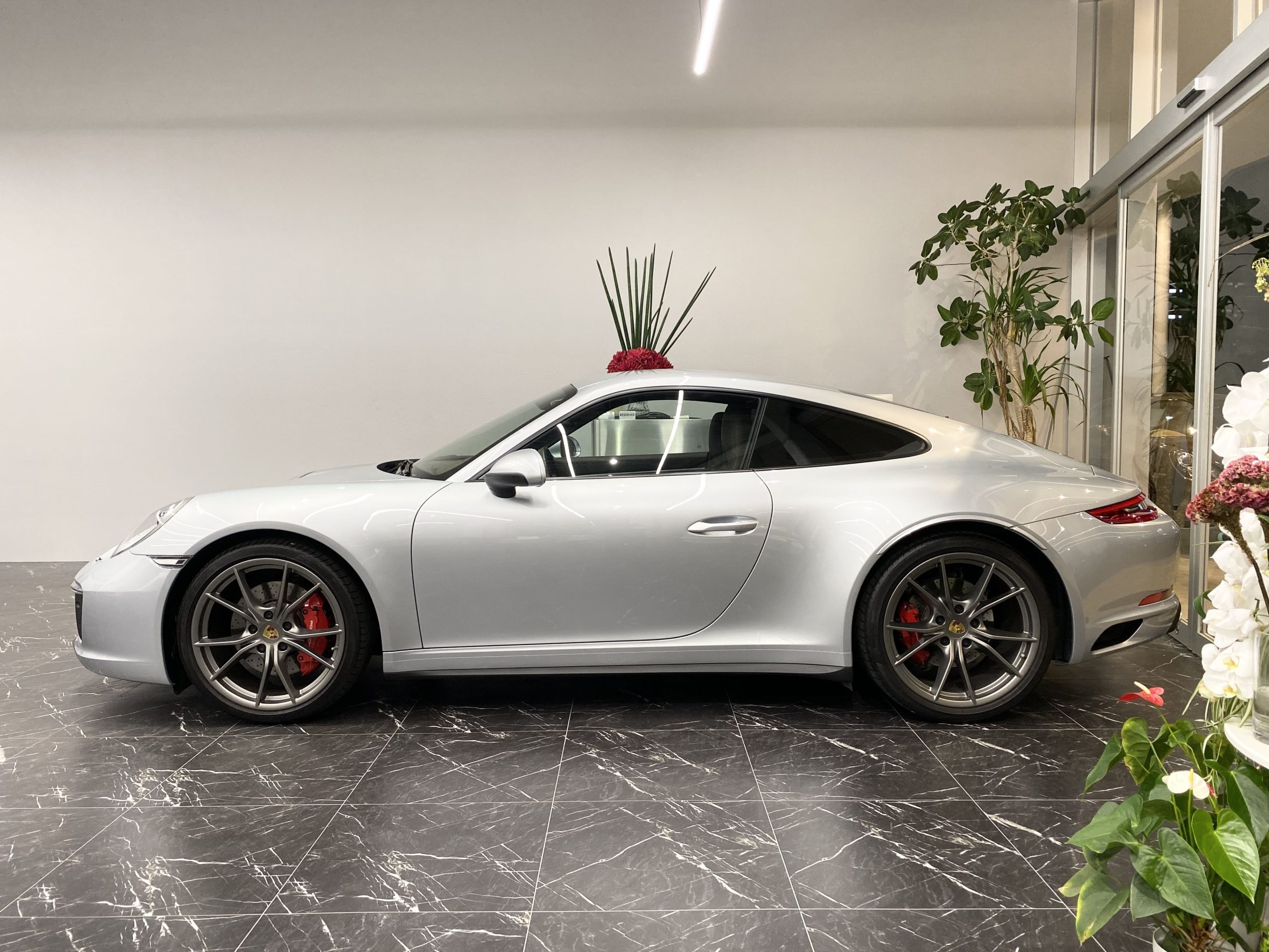 ポルシェ911カレラ4S（Type991.2）PDK<br>スポーツクロノPKG<br>サドルブラウンレザーインテリア