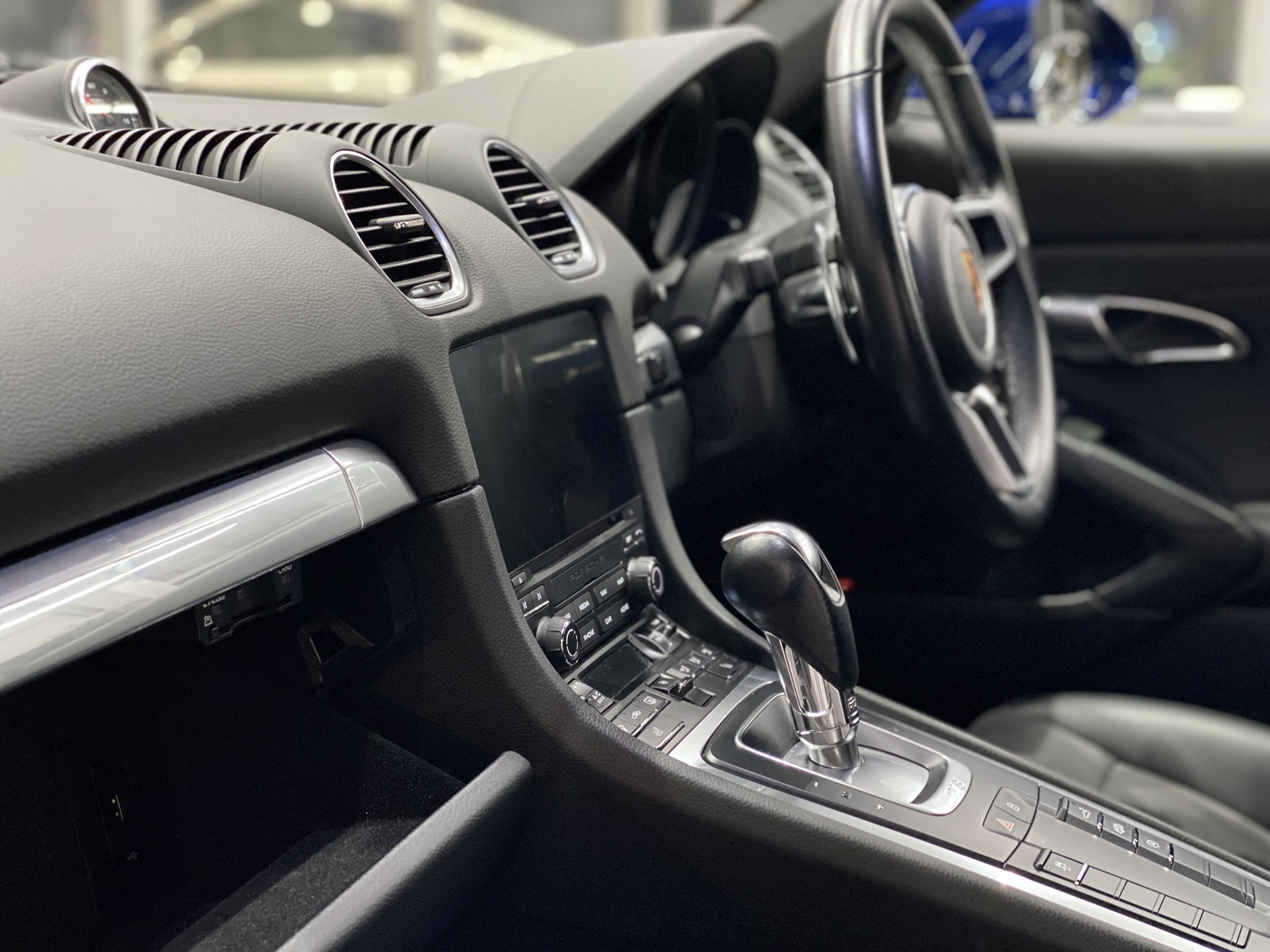 ポルシェ718ケイマン（Type982）PDK<br>スポーツクロノPKG<br>スポーツエグゾースト<br>TVチューナー